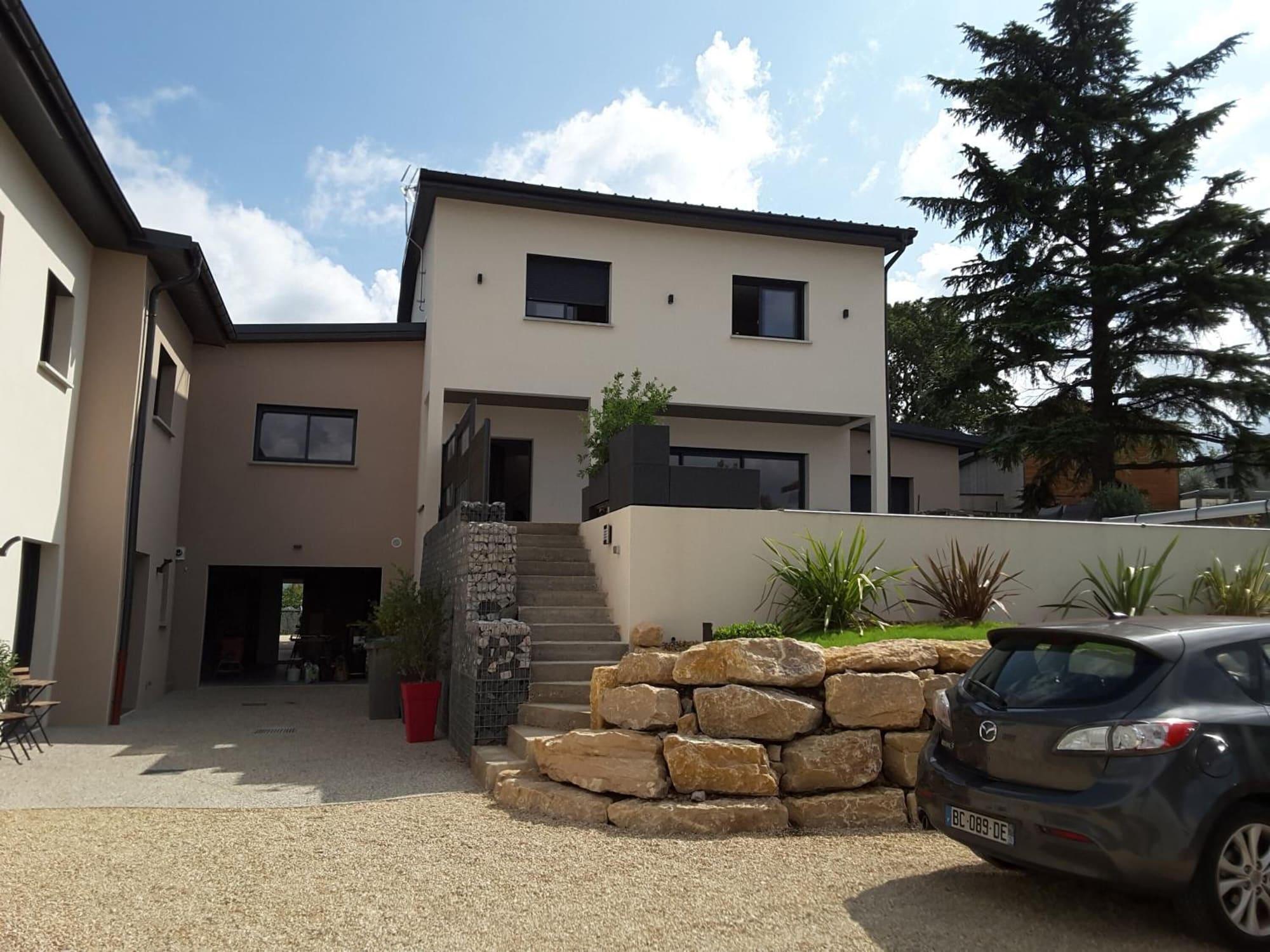 Vista Exterior Villa'vi Lyon Est Chambres d'Hôtes