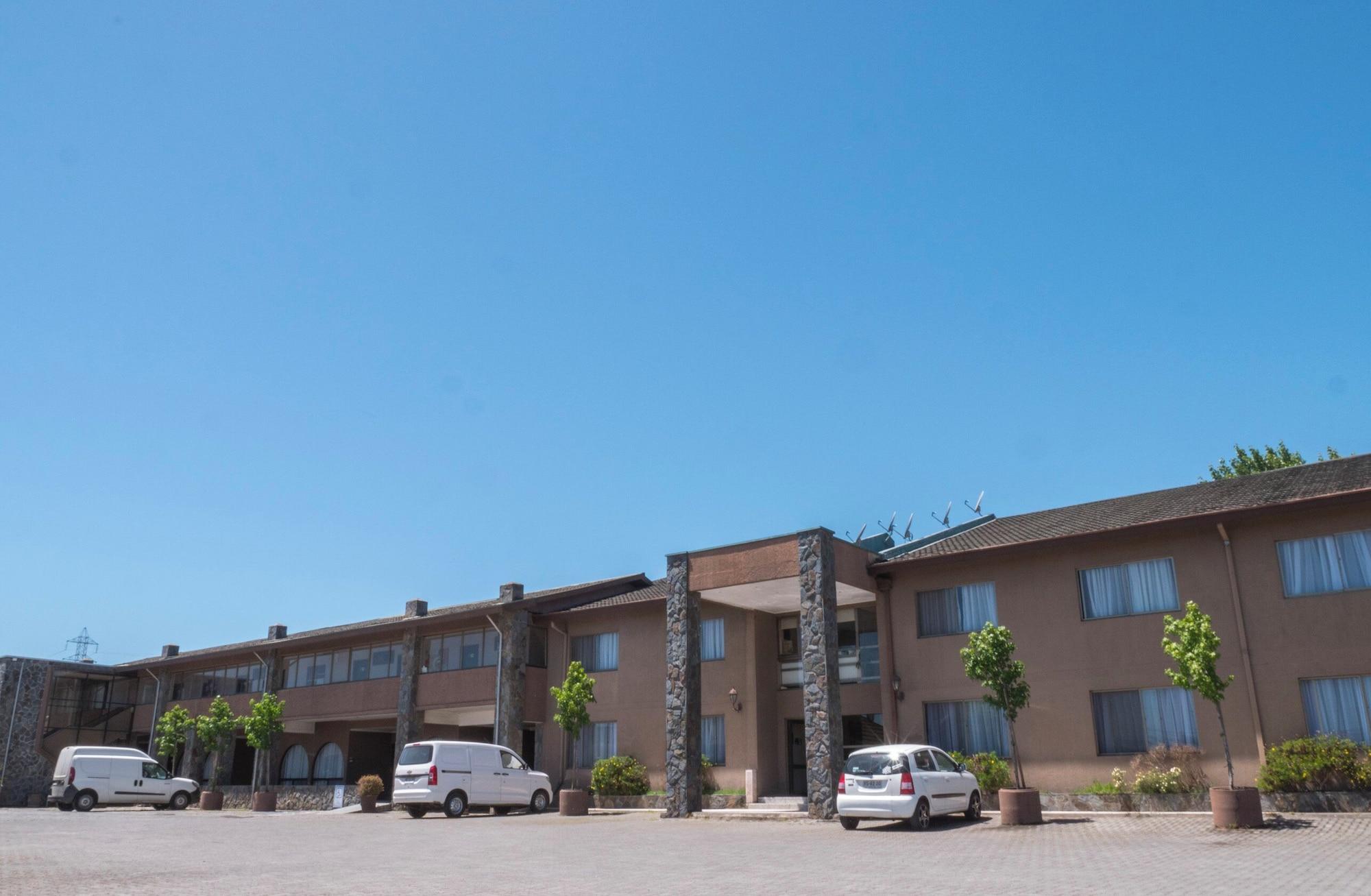 Varios Econohotel