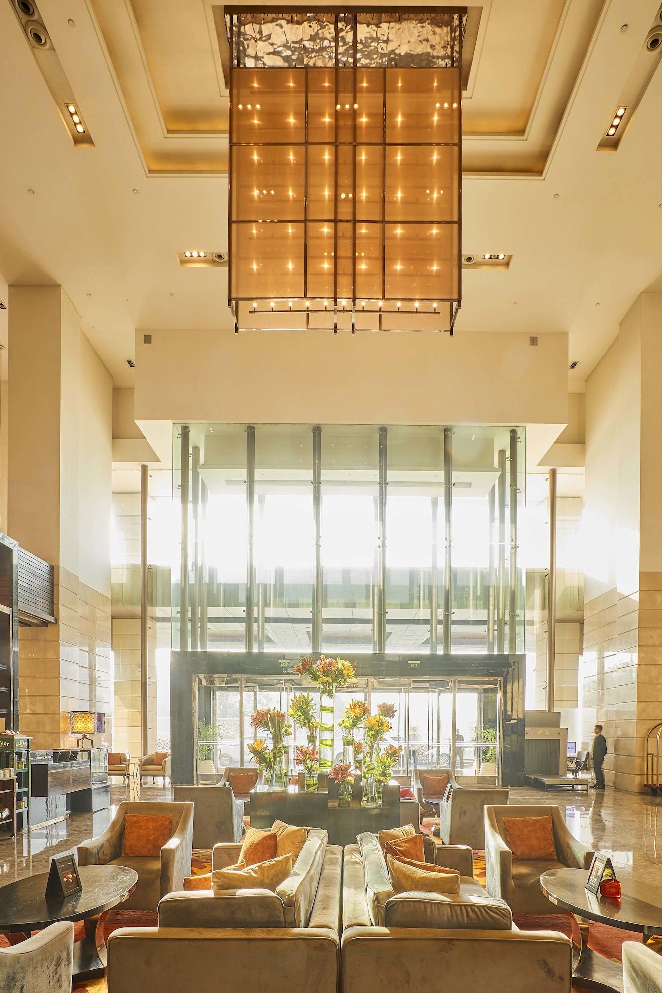 Vista Lobby Crowne Plaza New Delhi Rohini by IHG