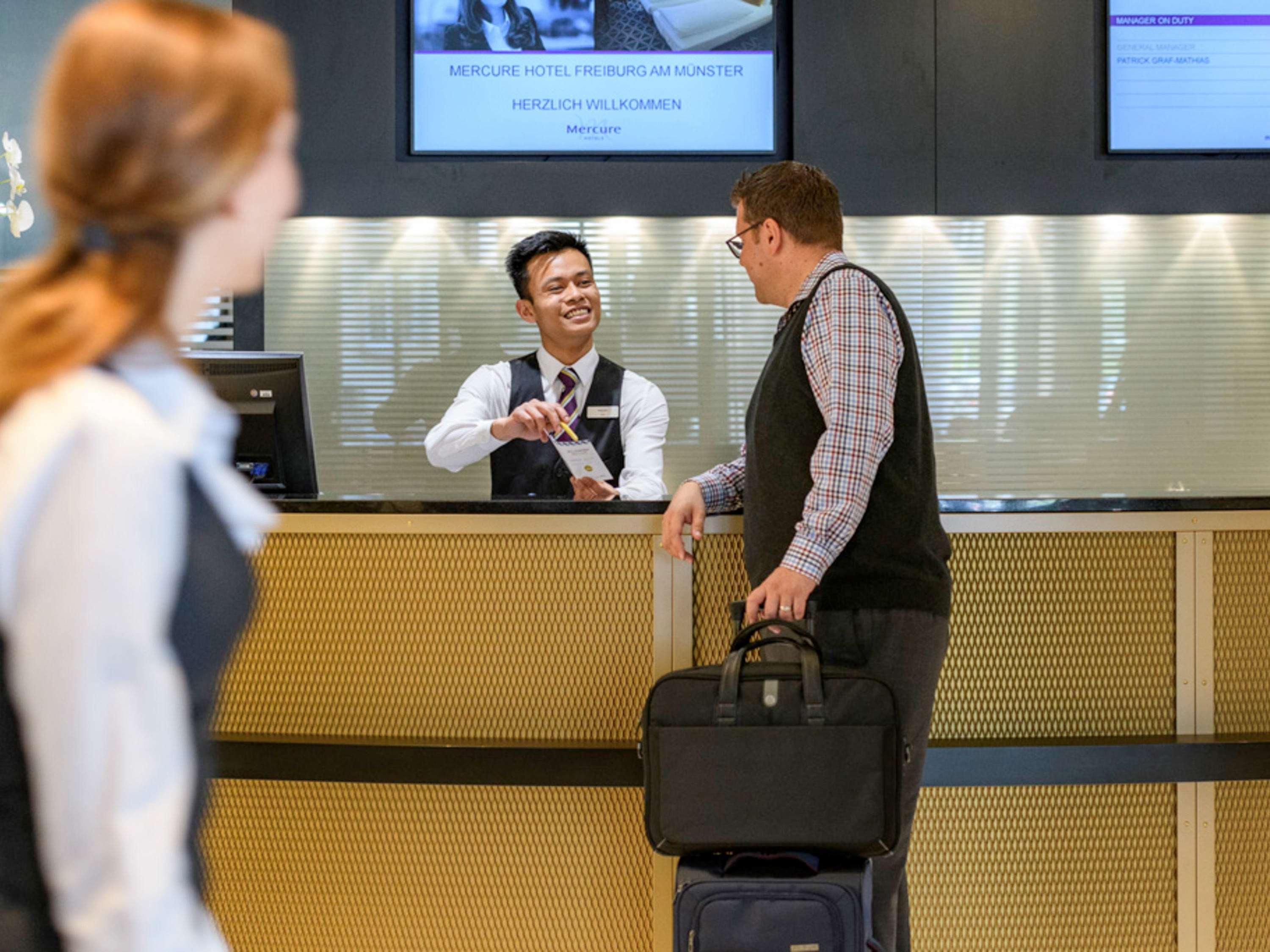 Vista Lobby Mercure Hotel Freiburg am Munster