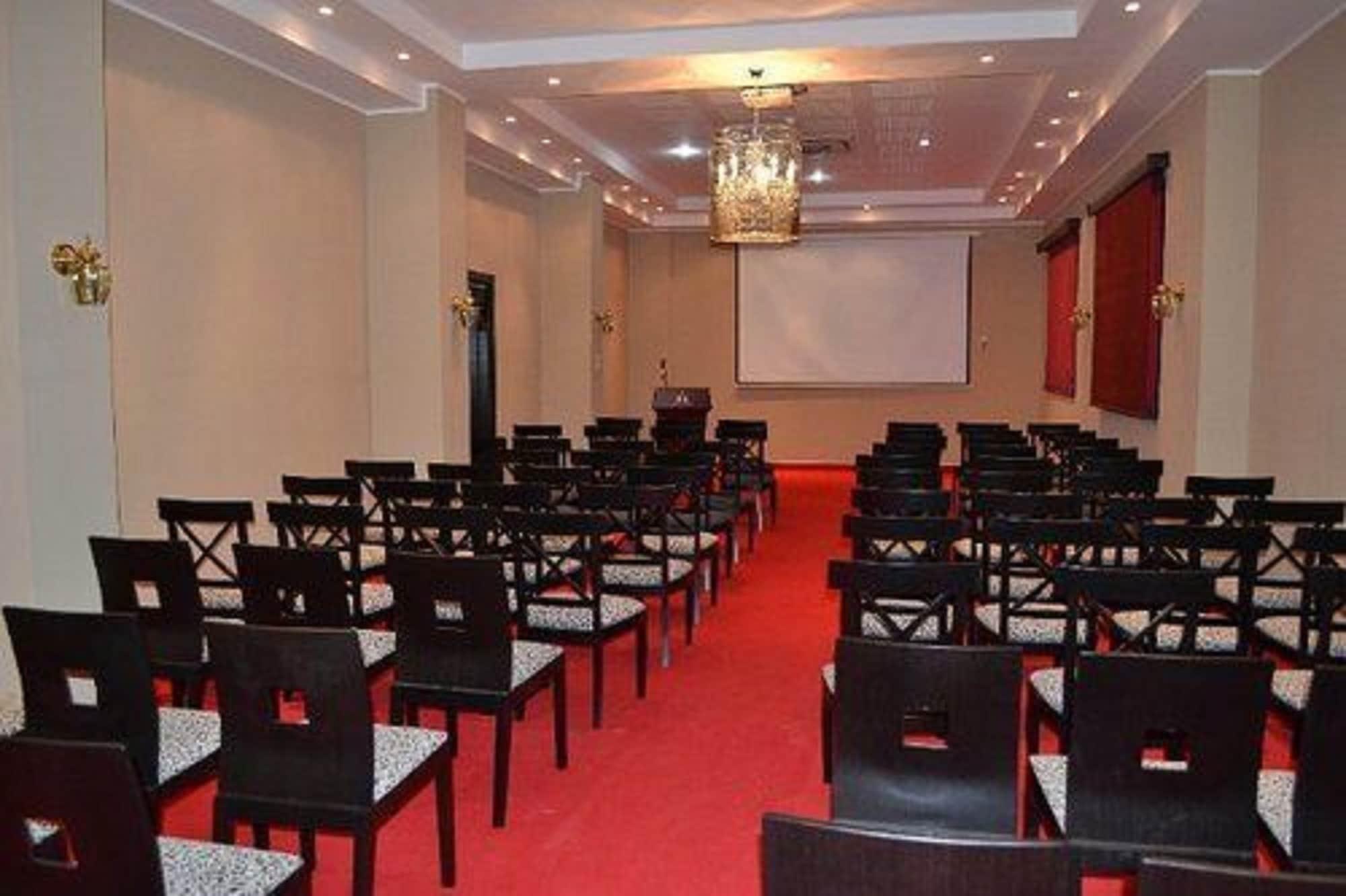 Sala de Reuniones Jardy Hôtel & Suites