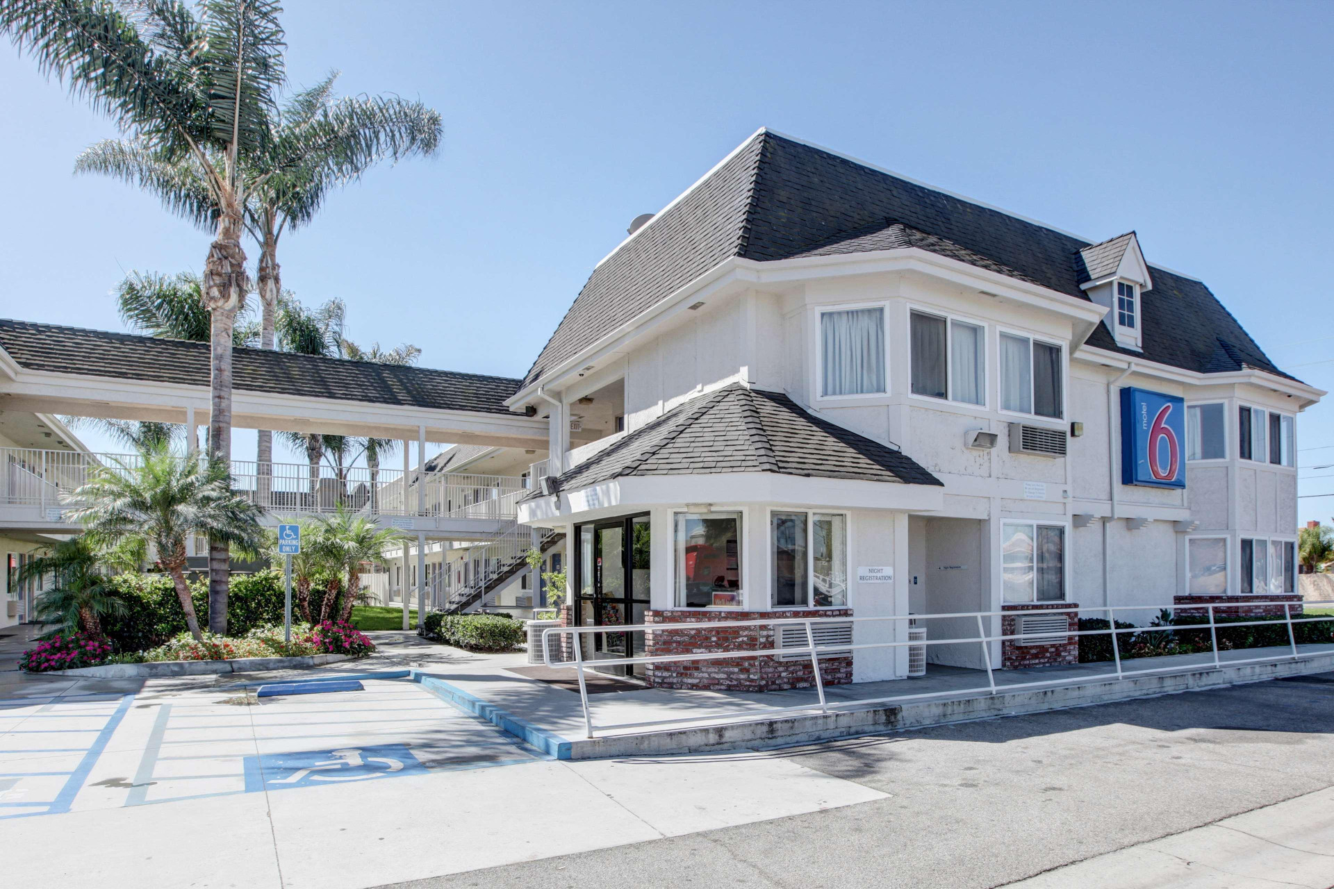 Varios Motel 6 Westminster, CA - North
