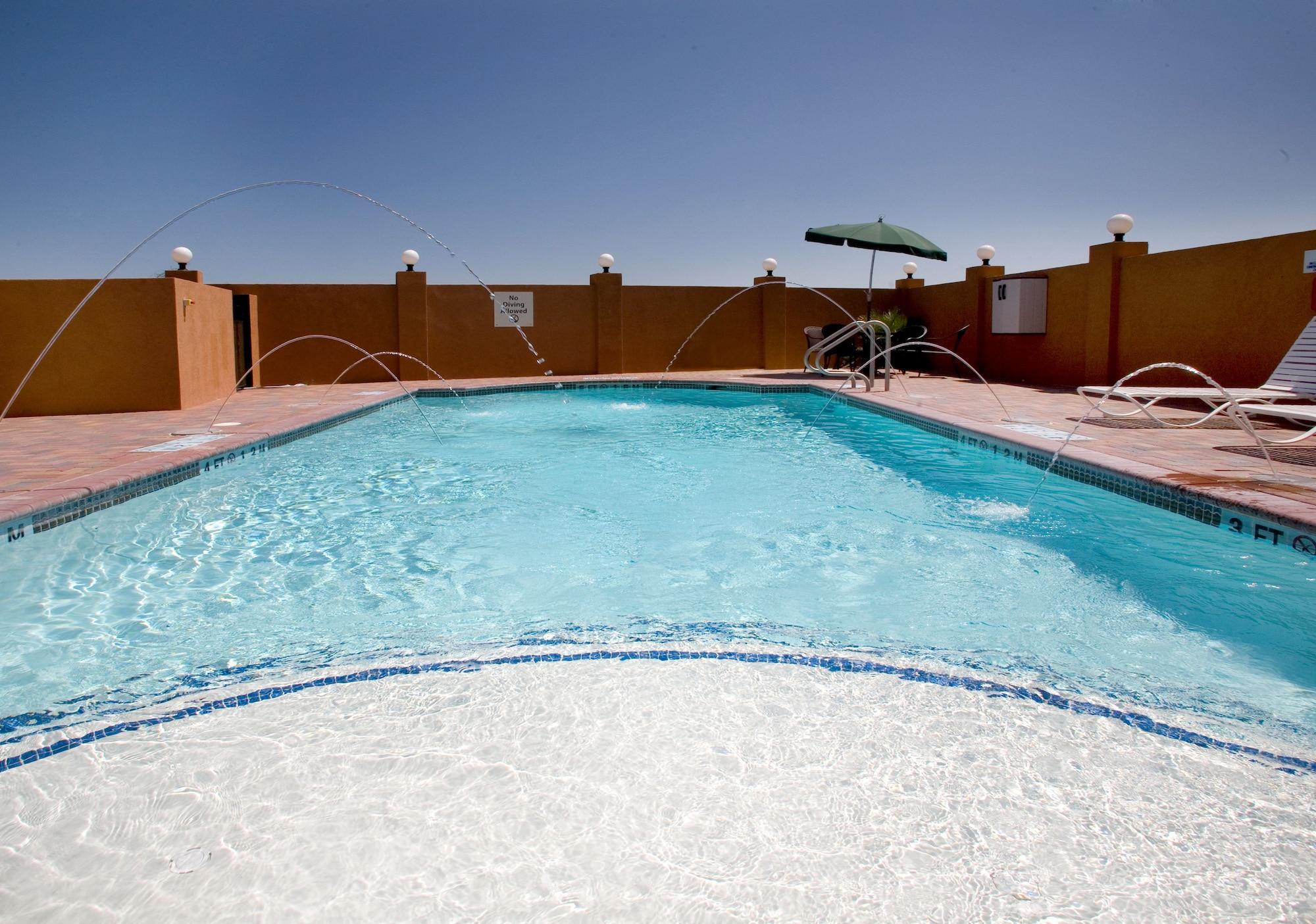 Vista Piscina Holiday Inn Express & Suites Kingsville by IHG