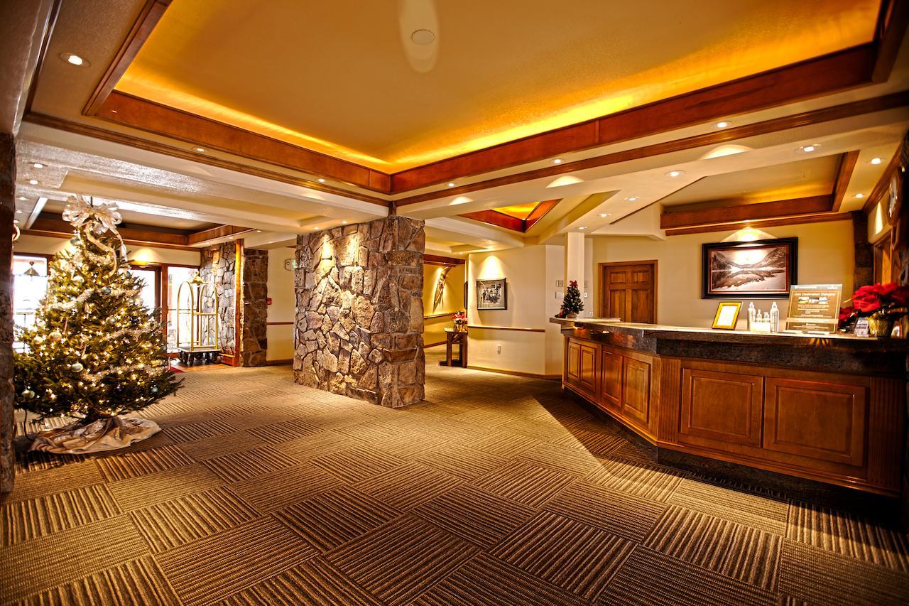 Vista Lobby Stonebridge Inn