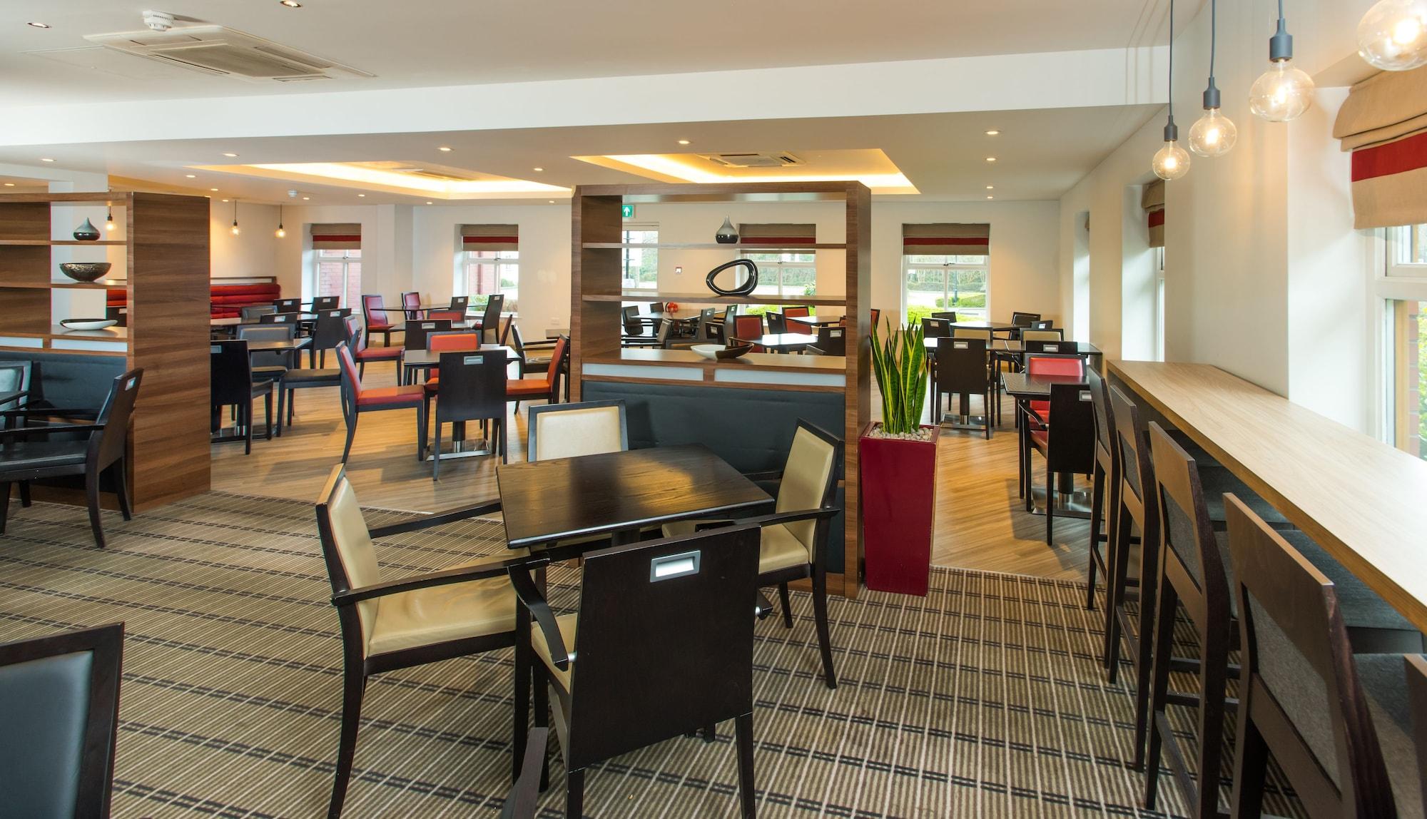 Restaurant Holiday Inn Express Bristol - Filton by IHG