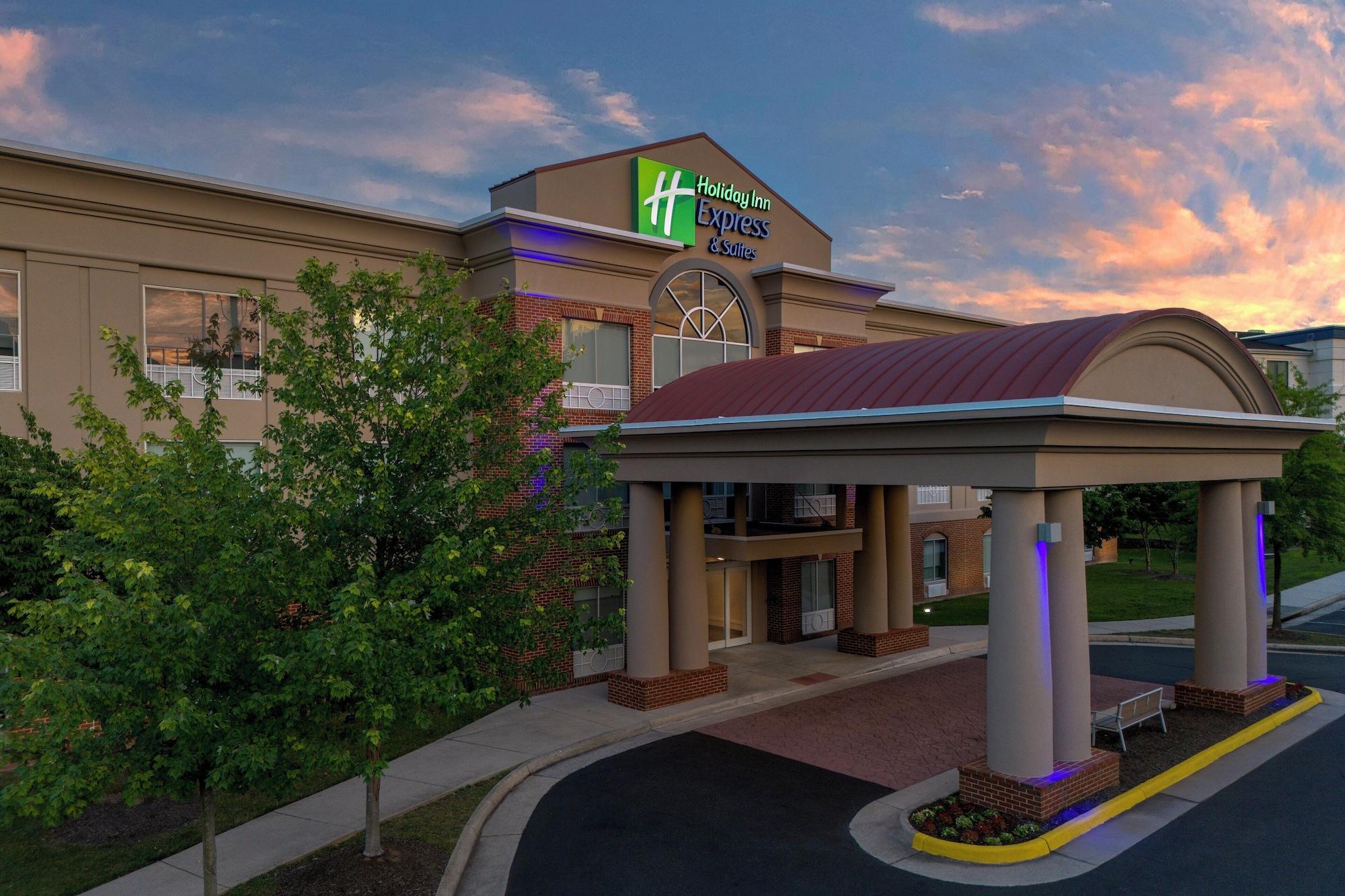 Vista Exterior Holiday Inn Express & Suites Alexandria - Fort Belvoir by IHG