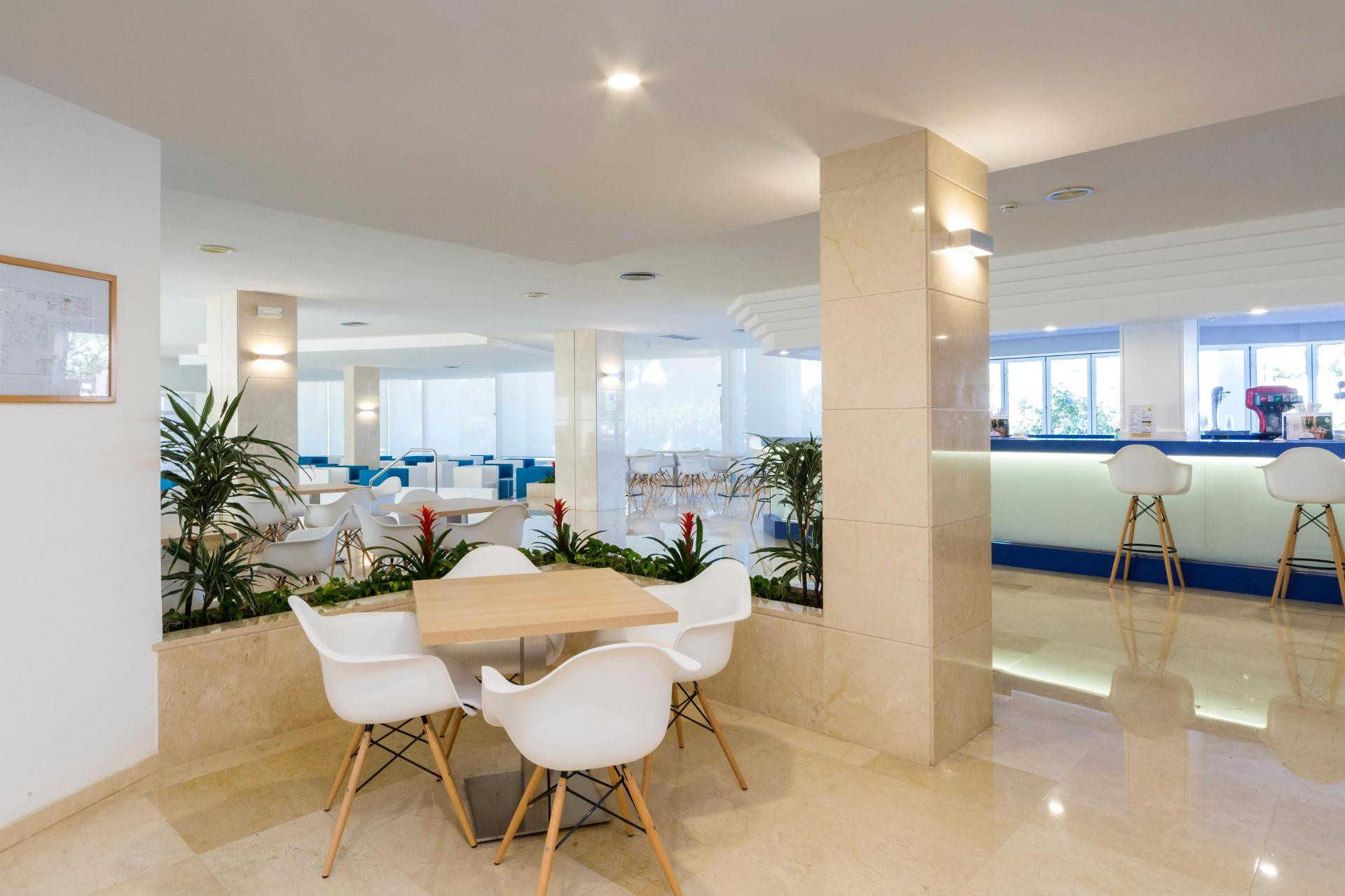 Bar/Salón Globales Mediterrani Hotel