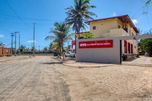 Alojamiento - OYO Kalamari Beach Hotel