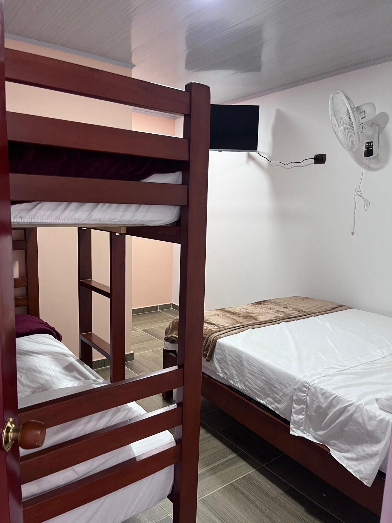 Varios Hotel Lancan