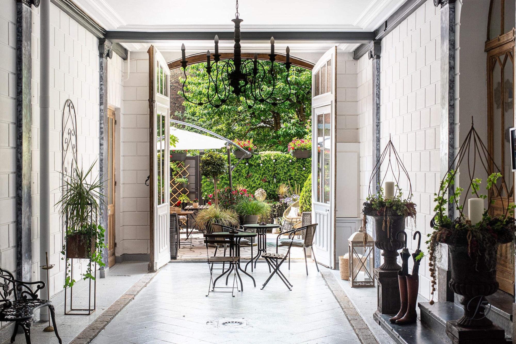 Vista Lobby La Demeure N 5