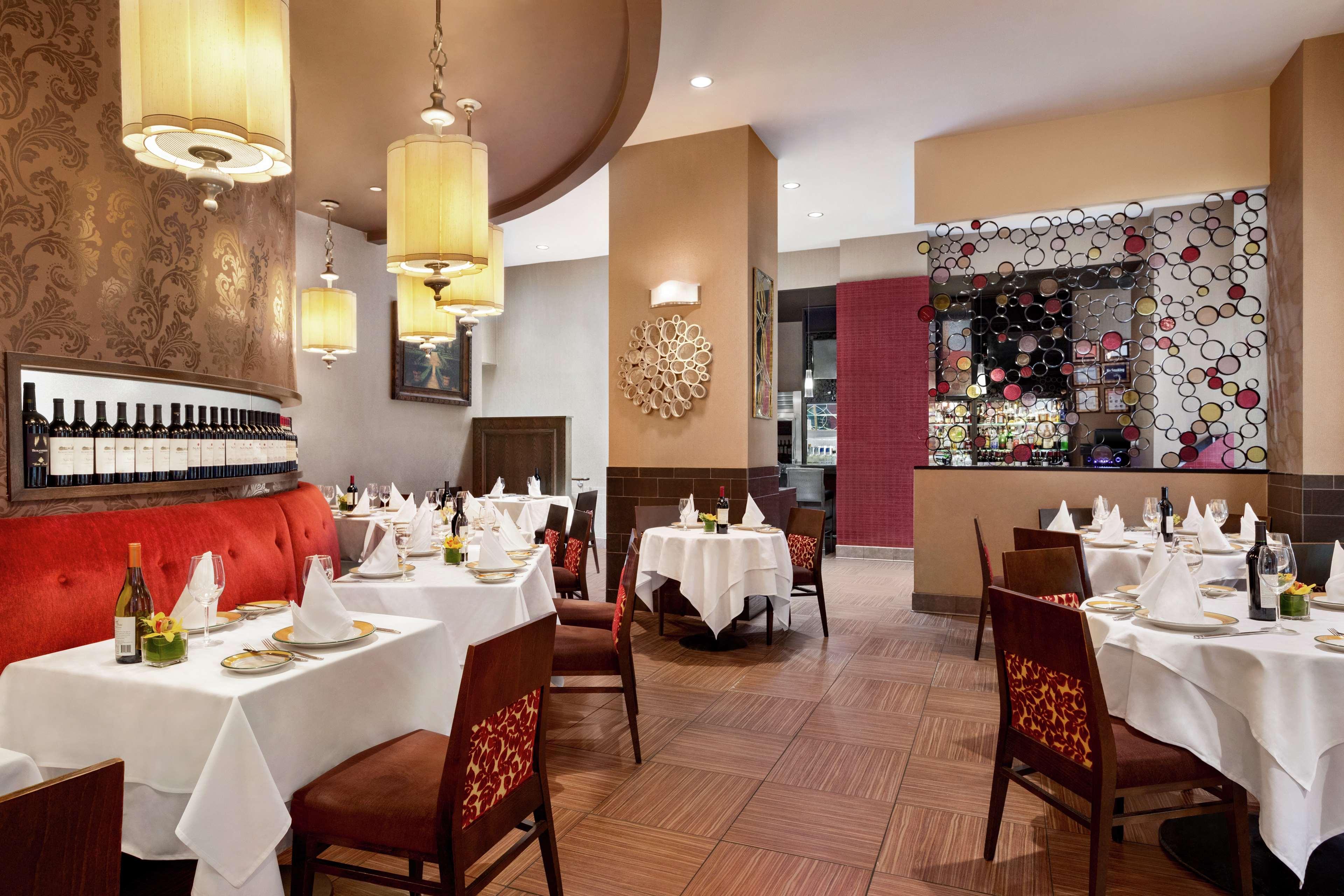 Bar/Salón DoubleTree by Hilton New York Downtown