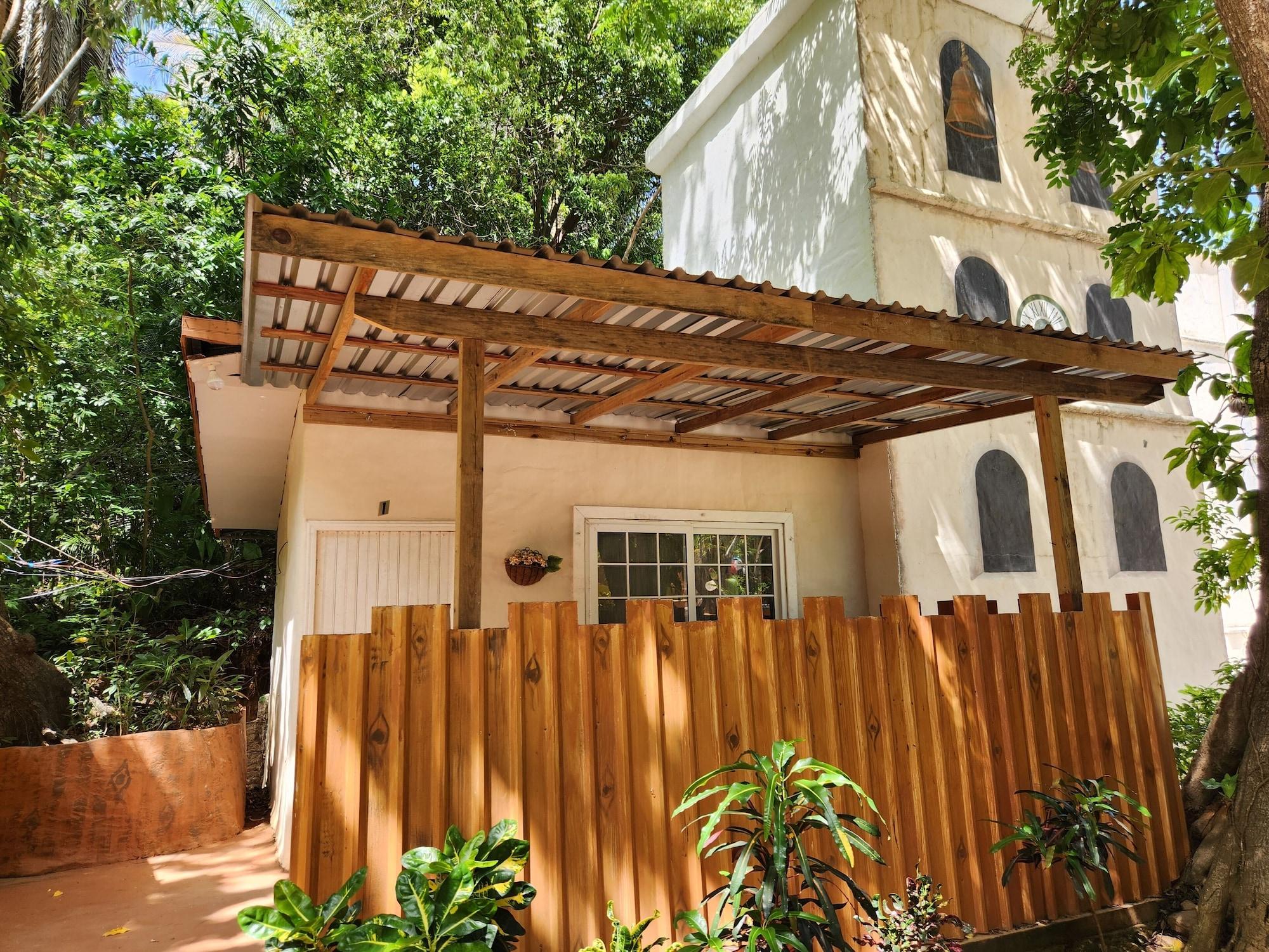 Vista Exterior Lenca World