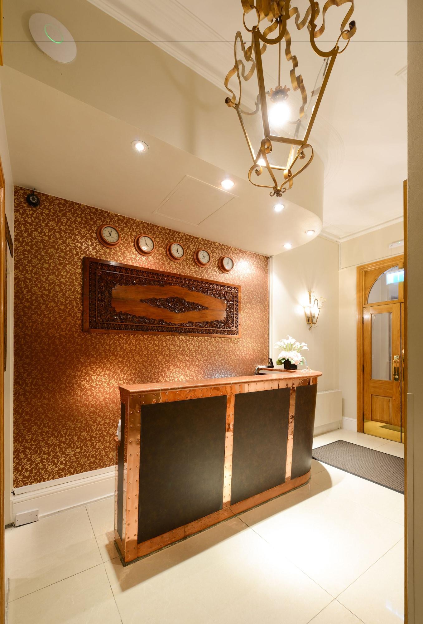 Vista Lobby Twenty Nevern Square Hotel