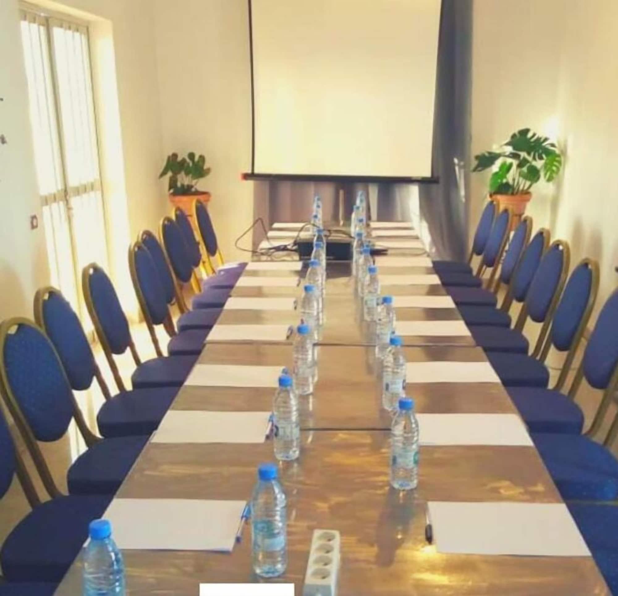 Sala de Reuniones Hotel Illiyin