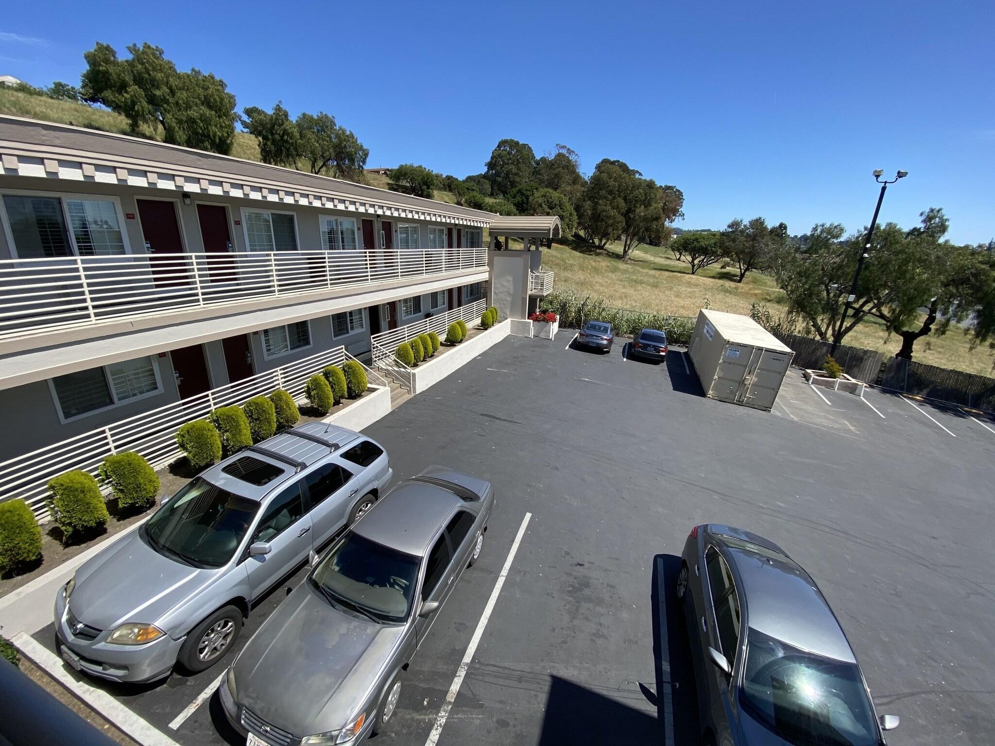 Varios Budget Inn of Hayward