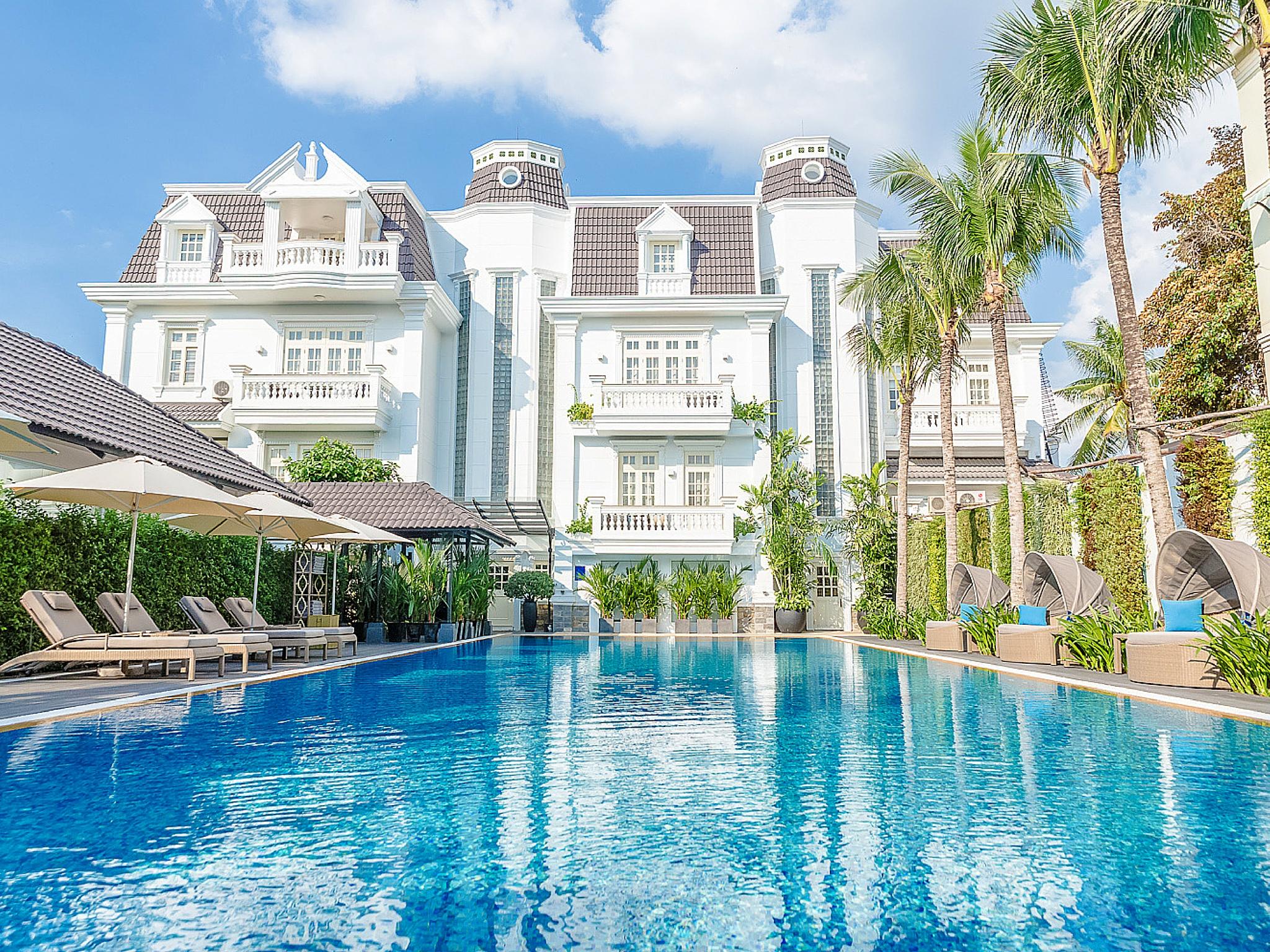 Vista Exterior Villa Song Saigon