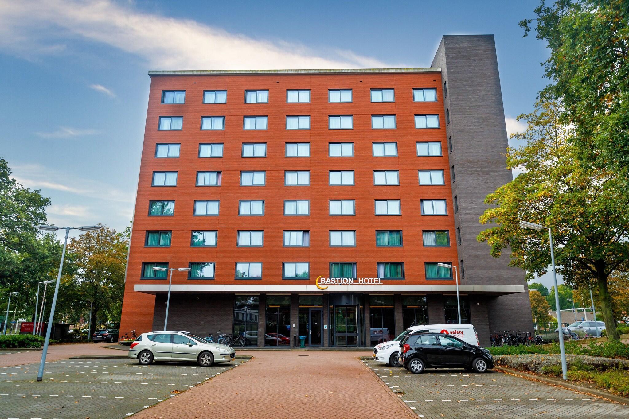 Vista da fachada Bastion Hotel Tilburg
