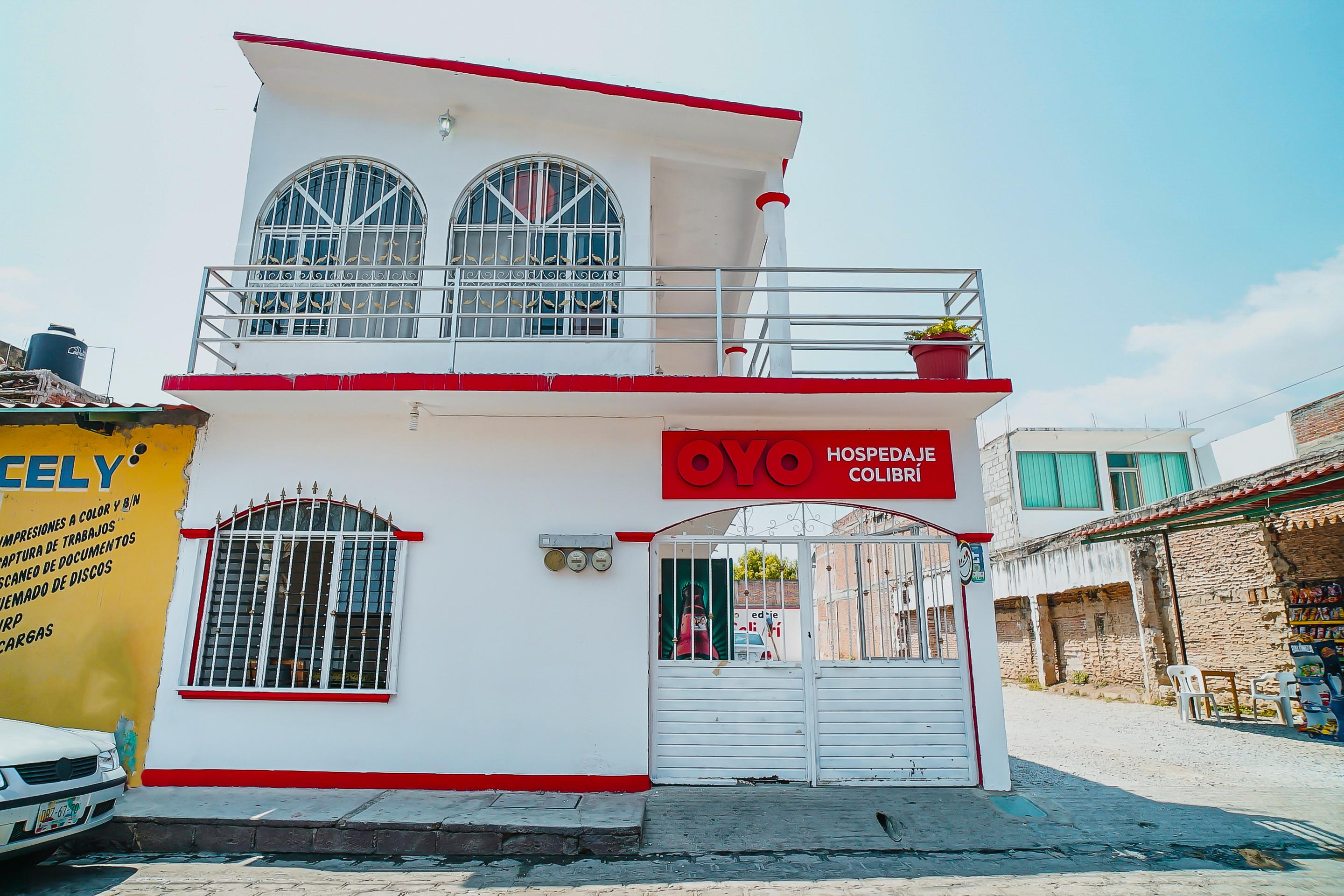 Vista Exterior OYO Hospedaje Colibri
