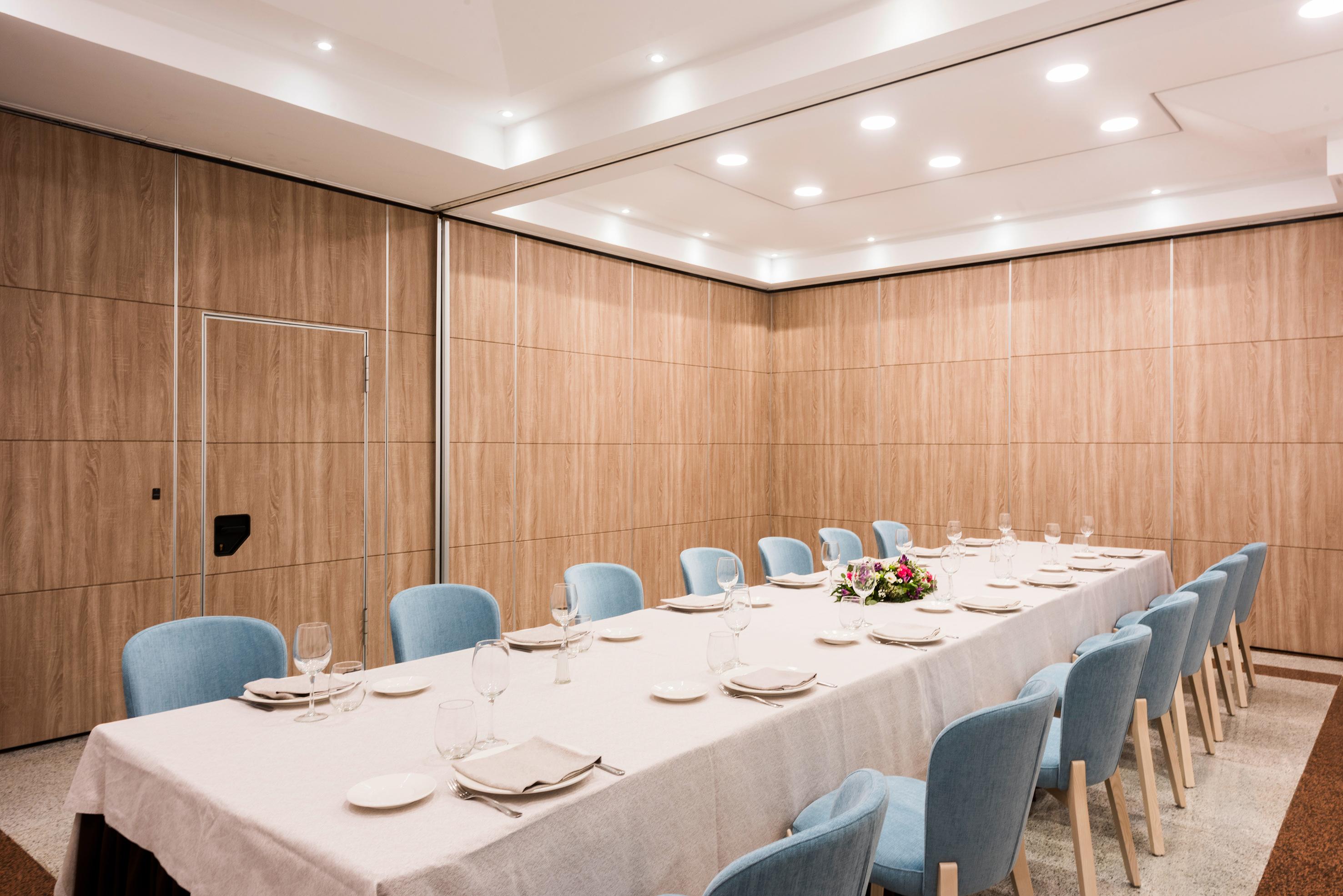 Restaurant Hotel Guadalajara & Conference Center Affiliated by Meliá