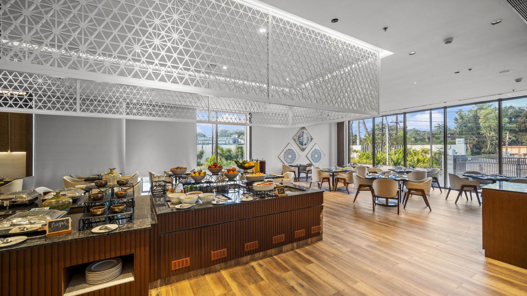 Restaurant Grand Vijayawada by GRT hotels