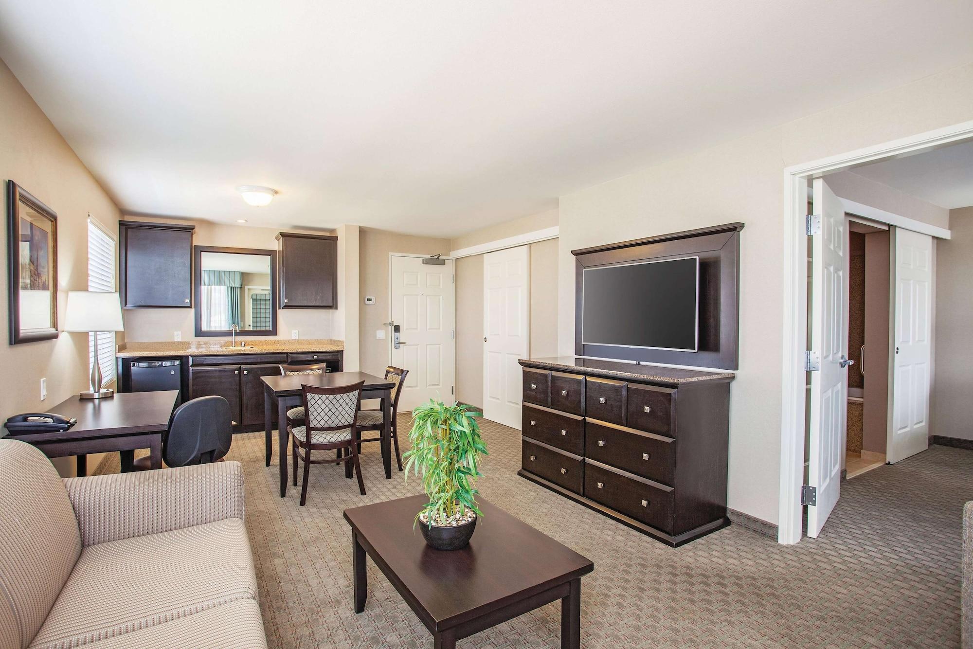 Habitación La Quinta Inn & Suites by Wyndham Paso Robles