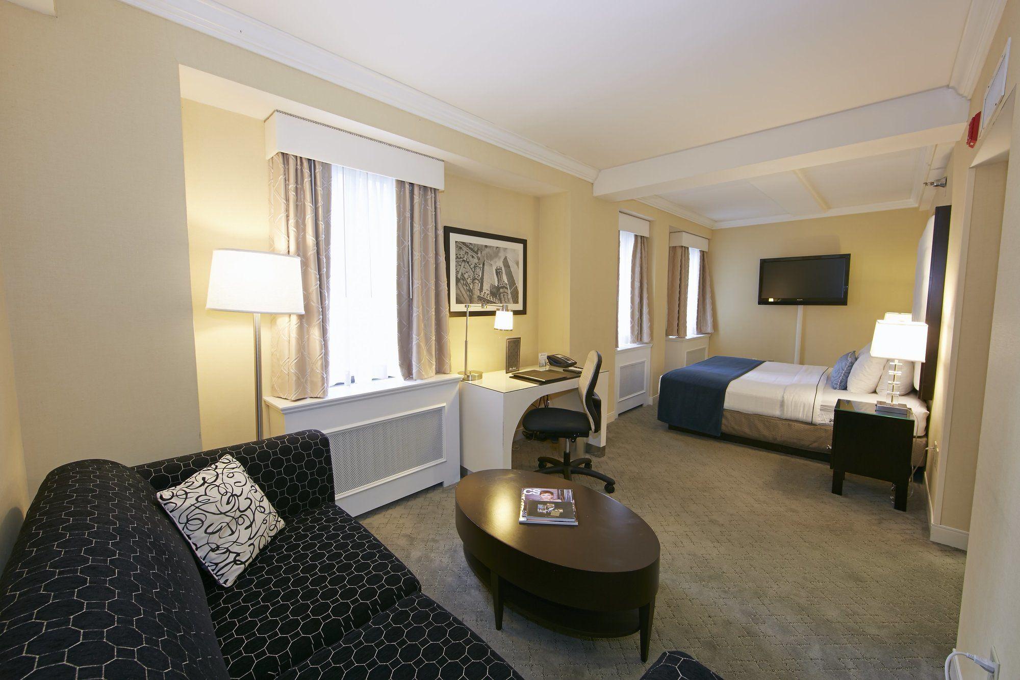 Guest room amenity Warwick Allerton Hotel
