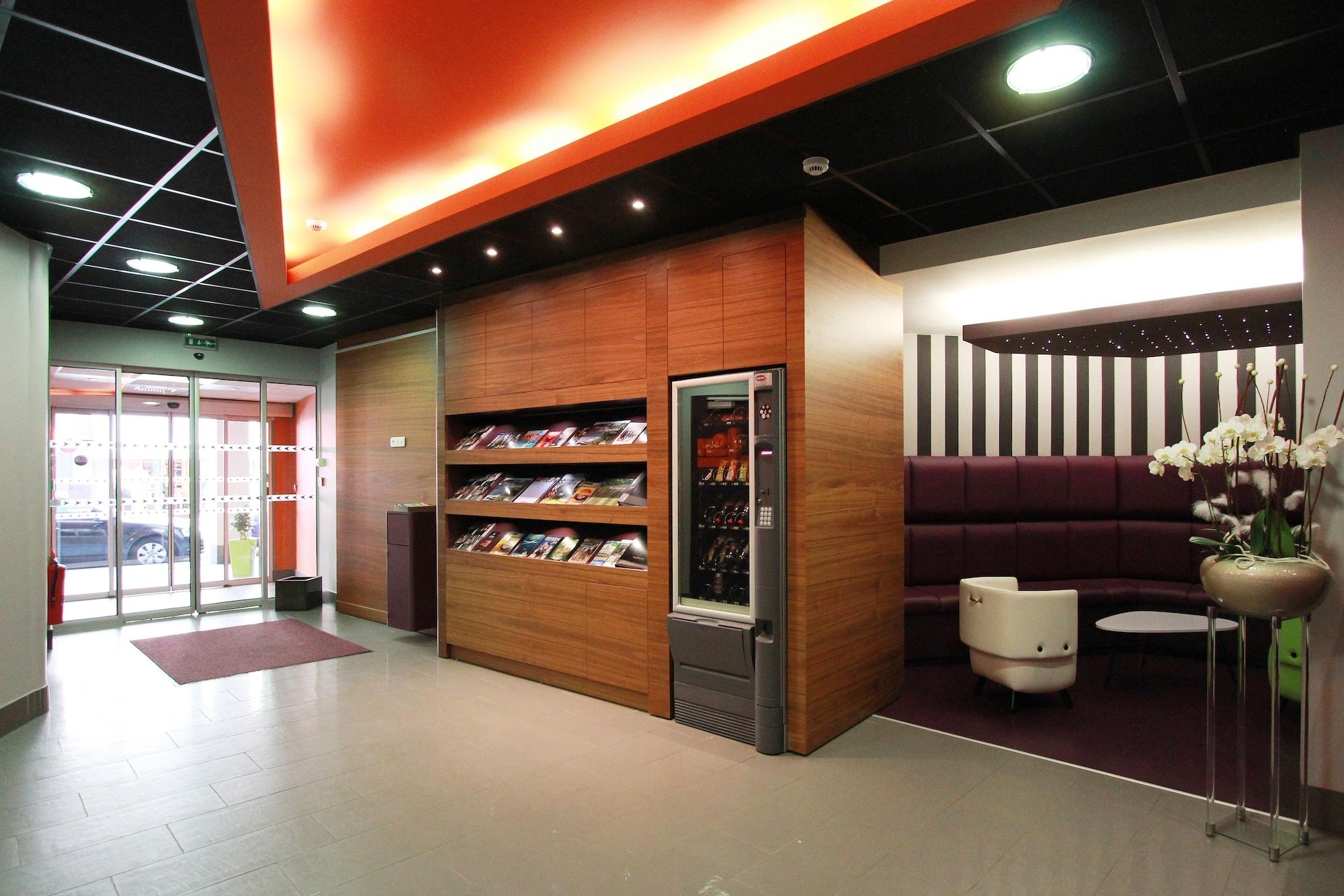 Vista Lobby Best Western Hotel De Paris