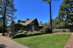 Alojamiento - Majestic Mountain Inn