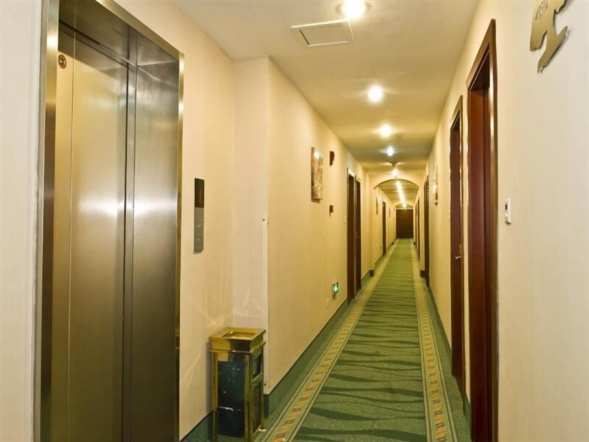 Varios Greentree Inn Zhejiang Ningbo East Bus Station Express Hotel