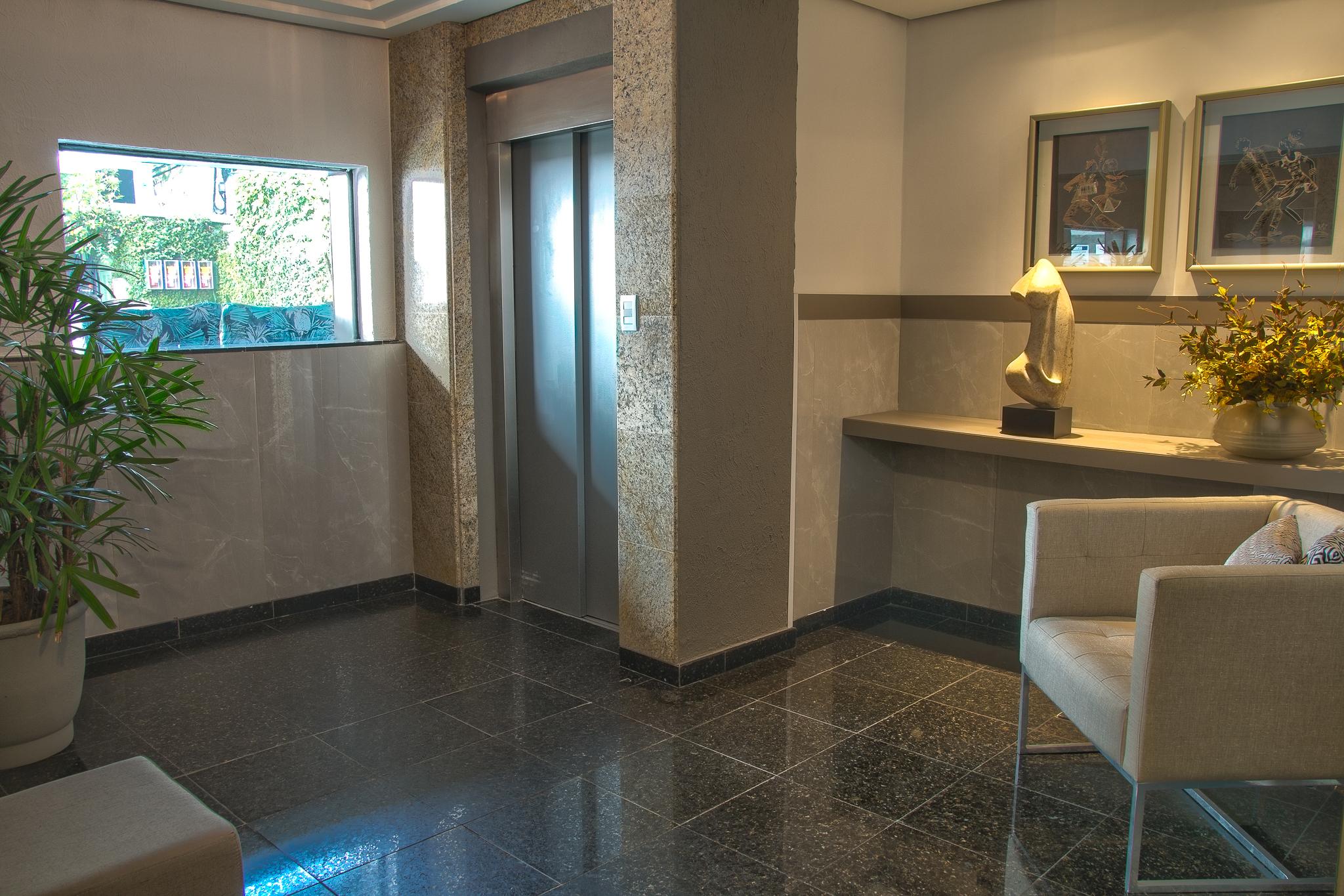 Varios Hotel Gracher Praia