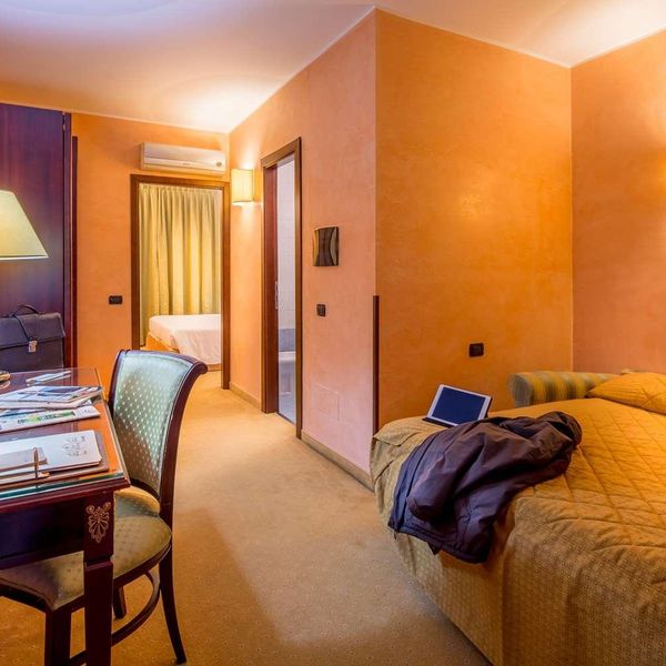 Best Western Hotel Cavalieri Della Corona