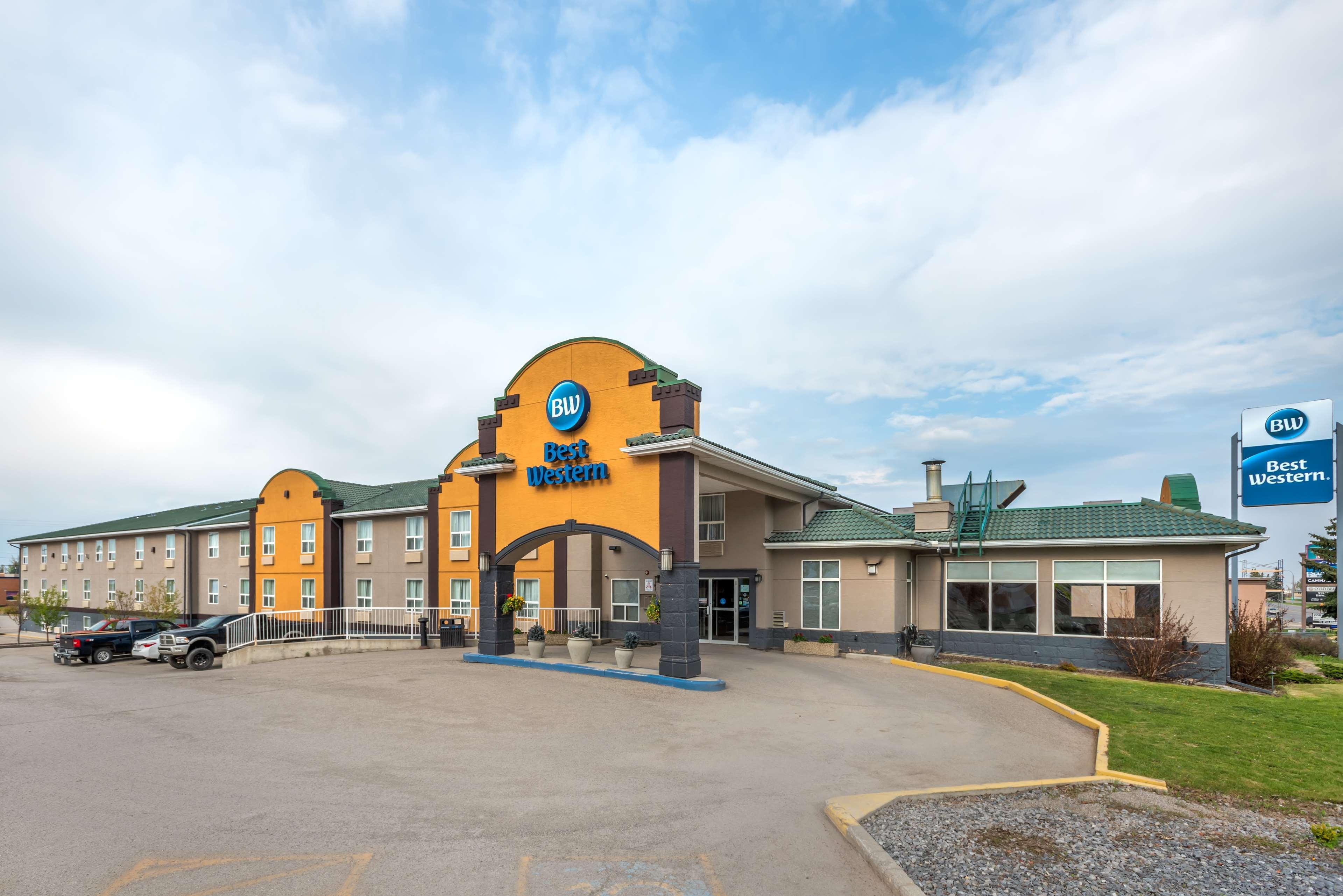 Vista Exterior Best Western Strathmore Inn