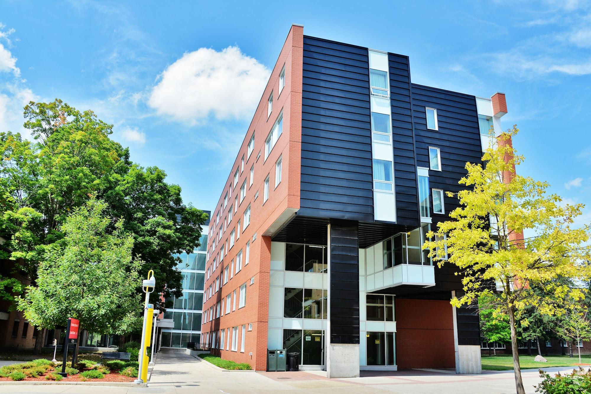 Varios Carleton University Accommodations