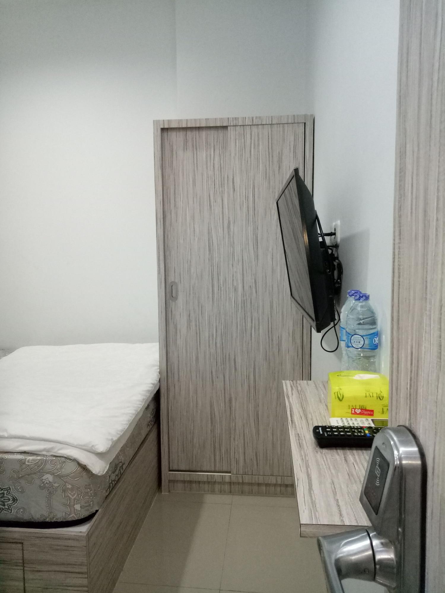 Set de Habitación Hotel Syariah Mama Cengkareng