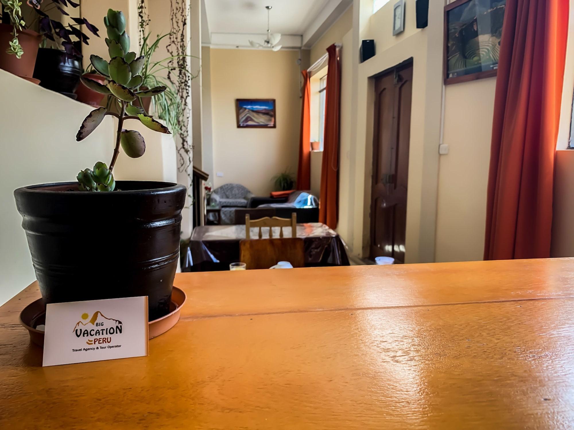 Vista Lobby Big Vacation Hostel