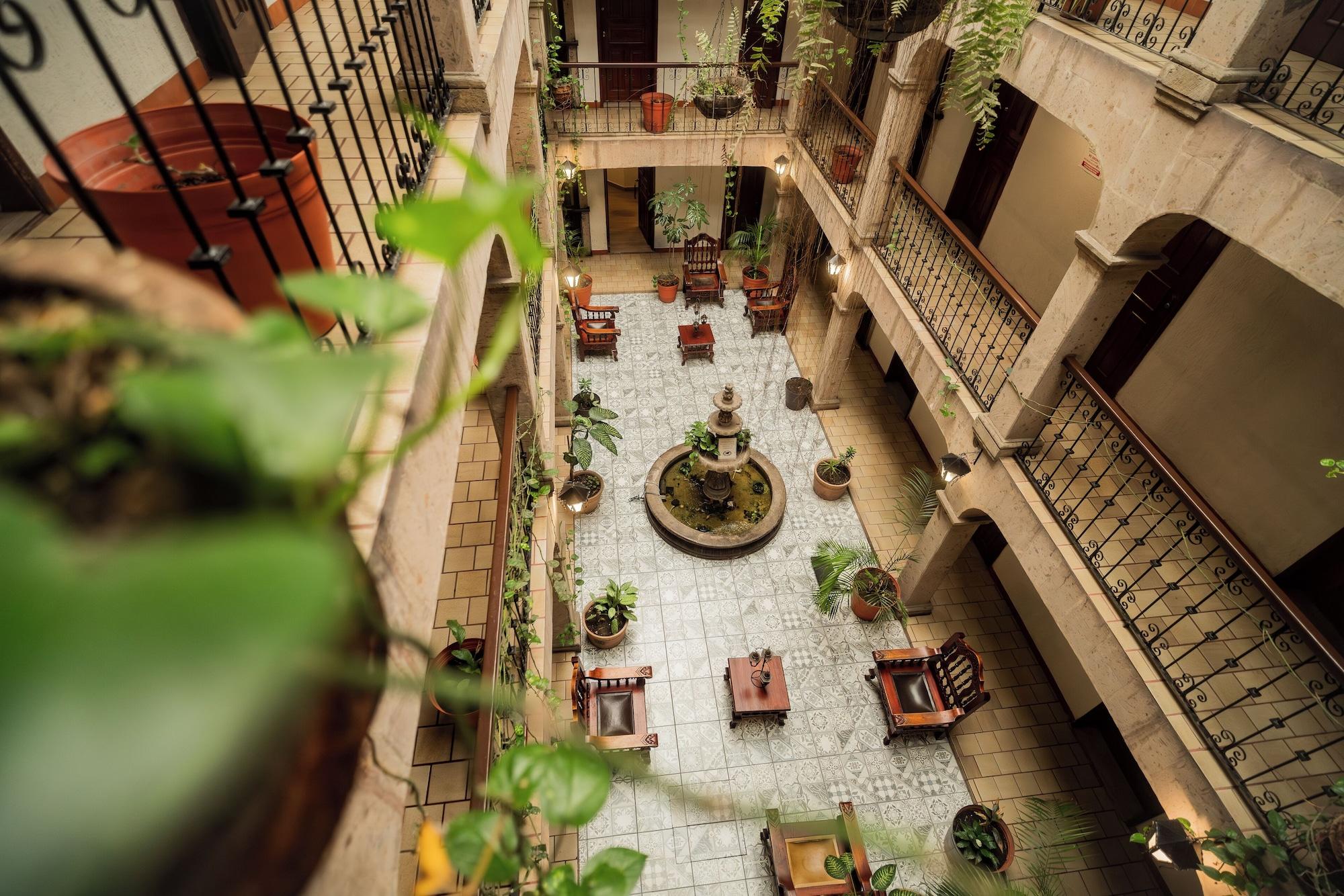 Comodidades del Alojamiento Hotel Don Quijote Plaza