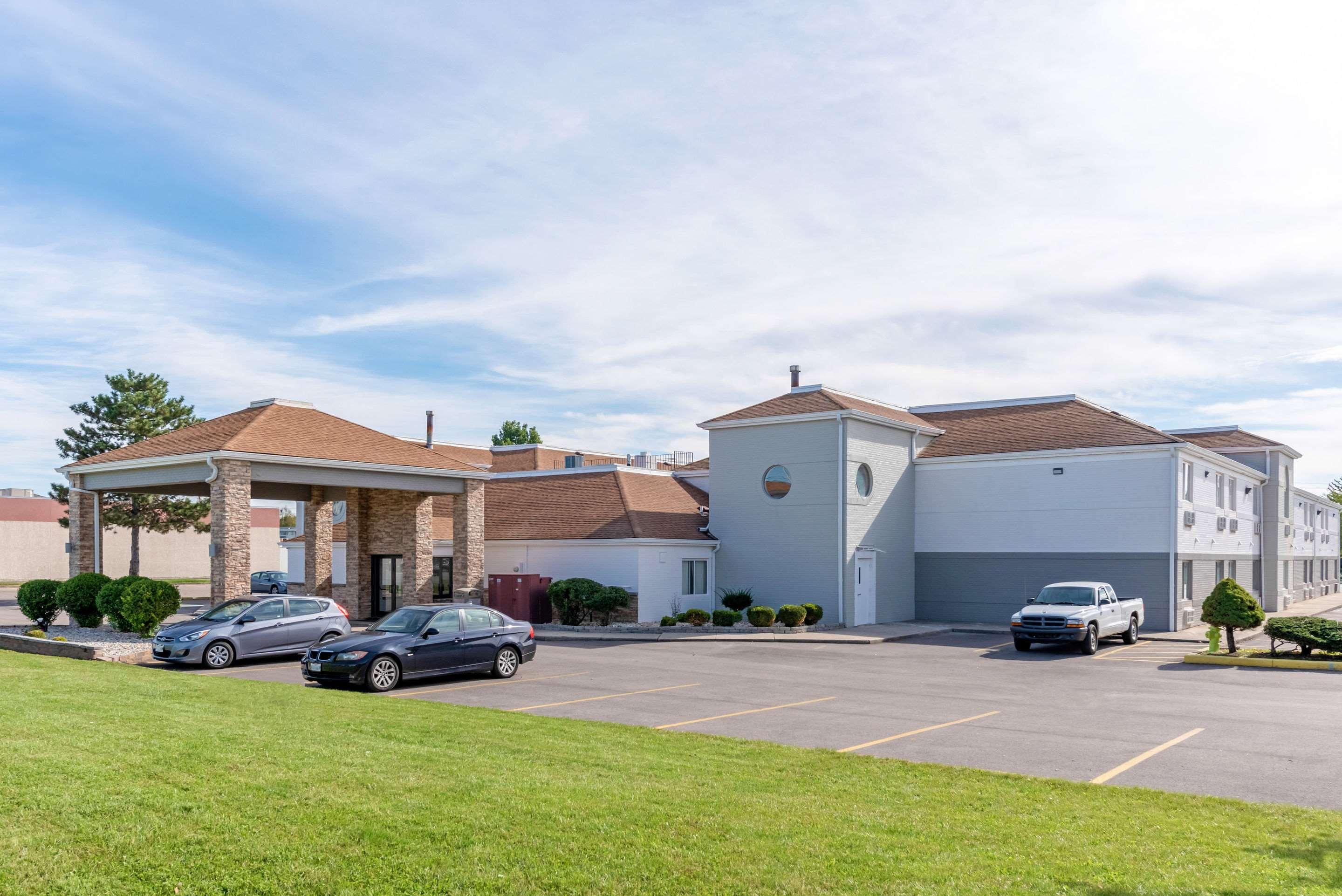 Vista Exterior Quality Inn Fairborn Area