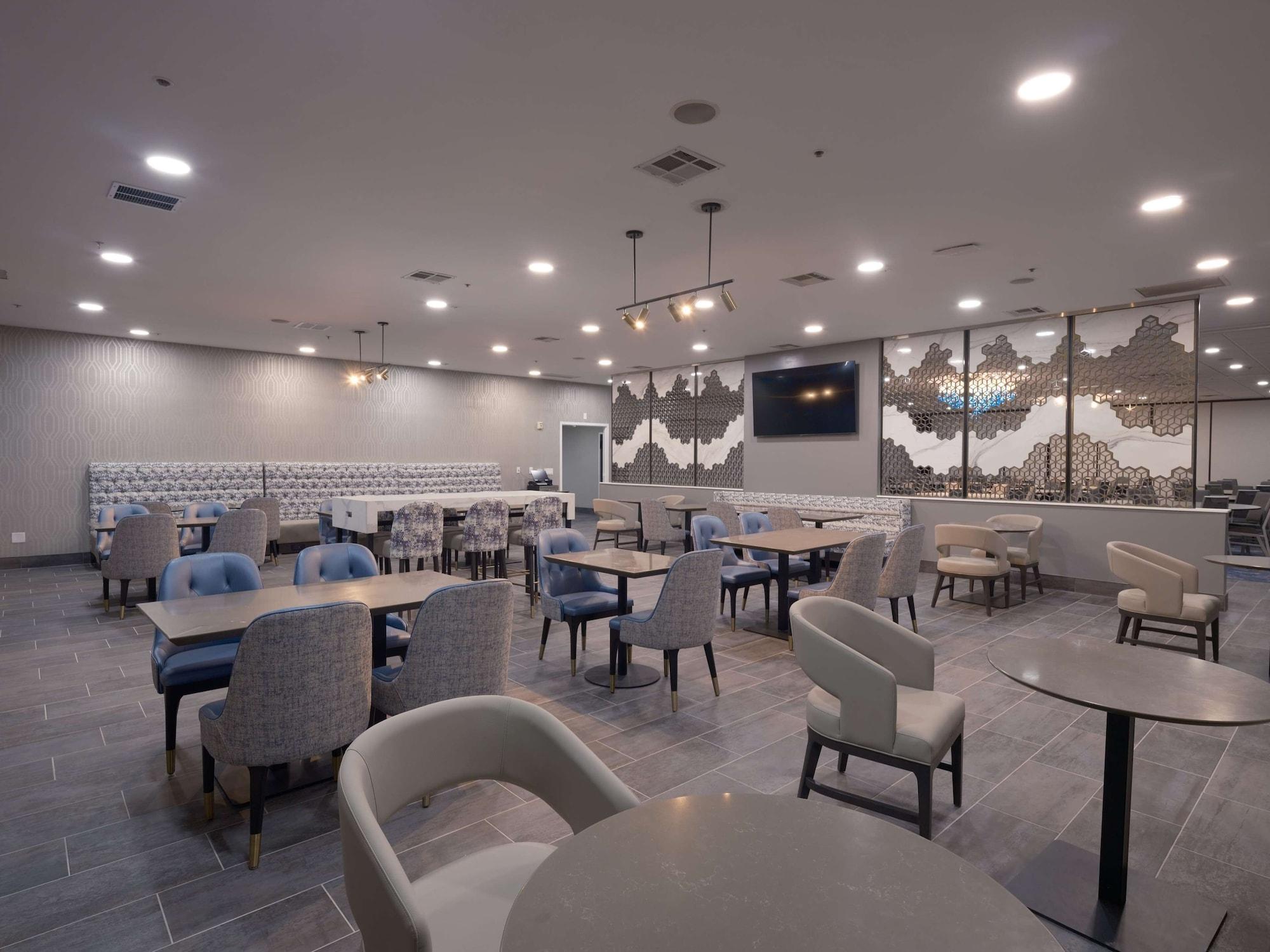Restaurant DoubleTree by Hilton Livermore, CA