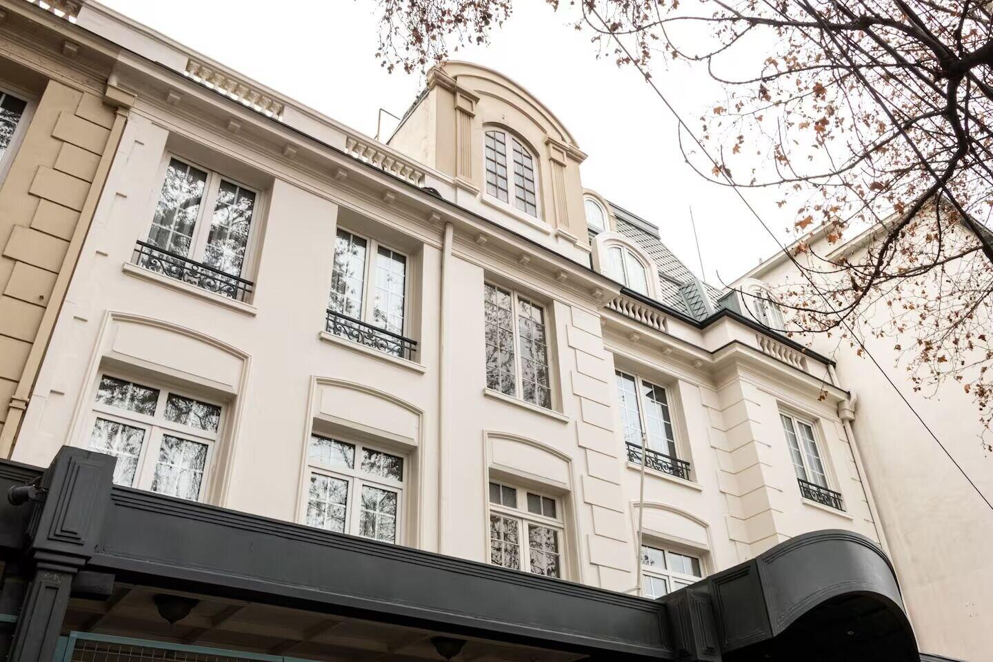 Vista Exterior Orly Suites