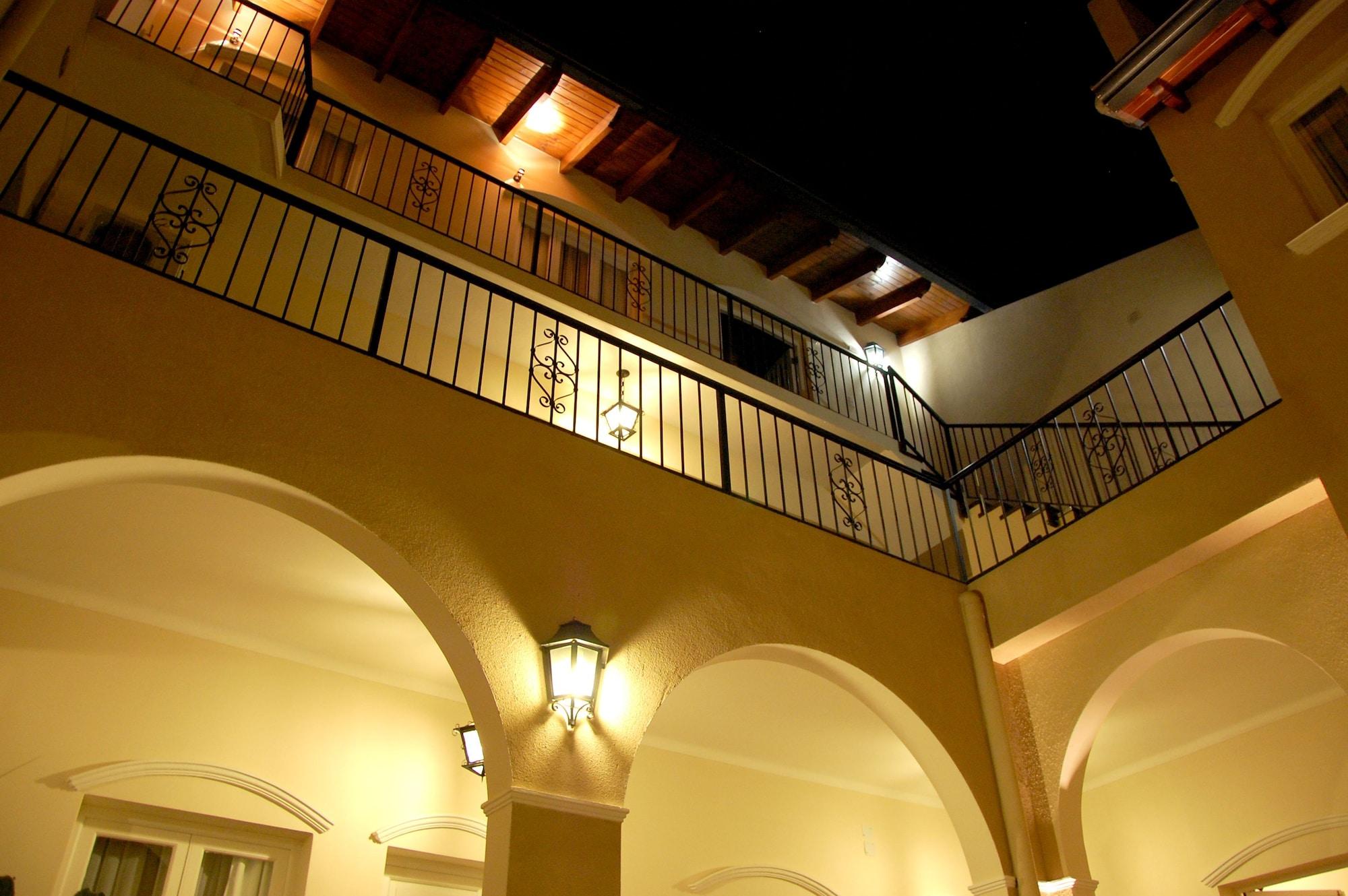 Vista Exterior Delvino Boutique Hotel