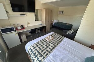 Alojamiento - Warren Motor Inn