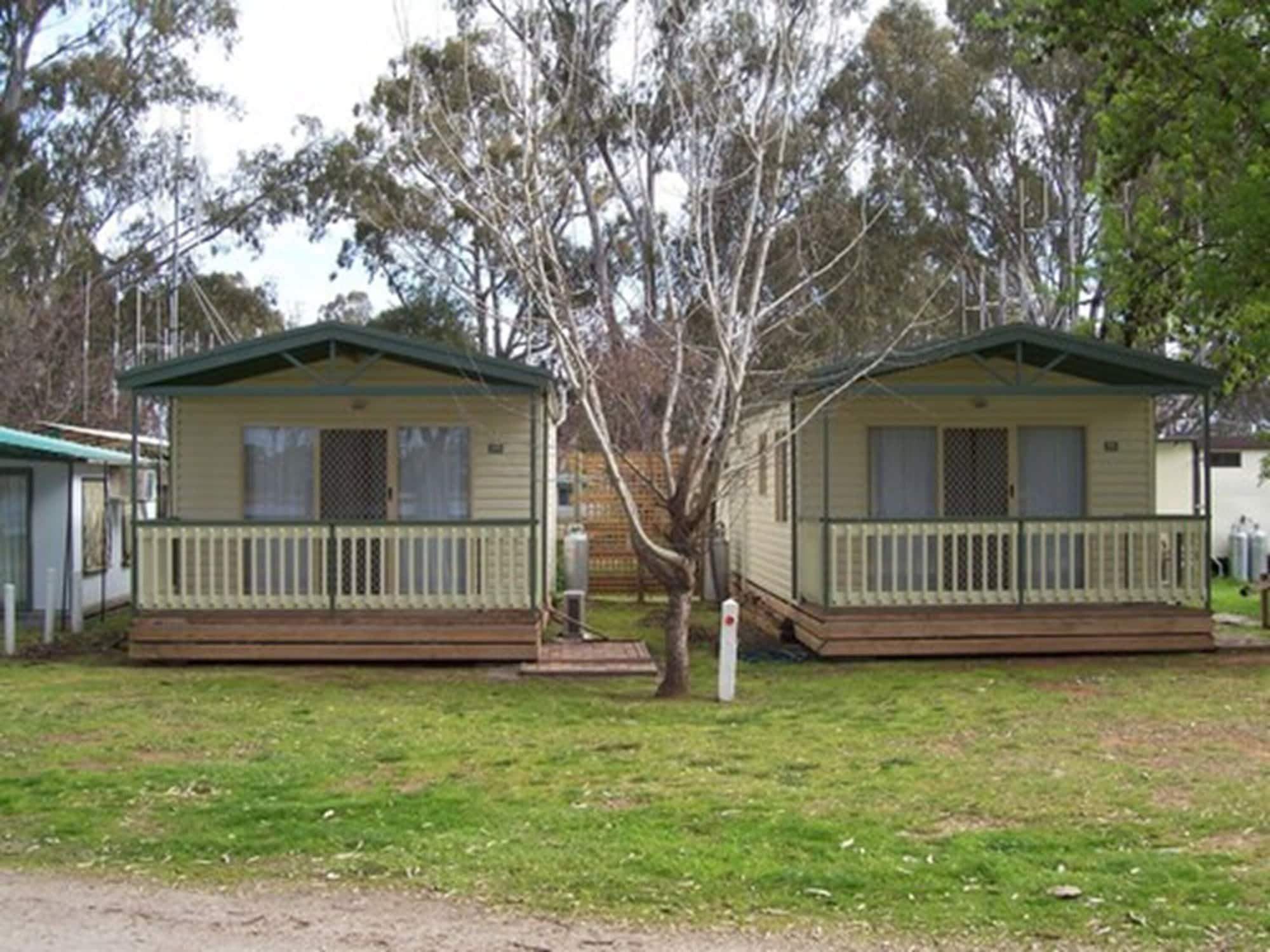 Vista Exterior Cohuna Waterfront Holiday Park