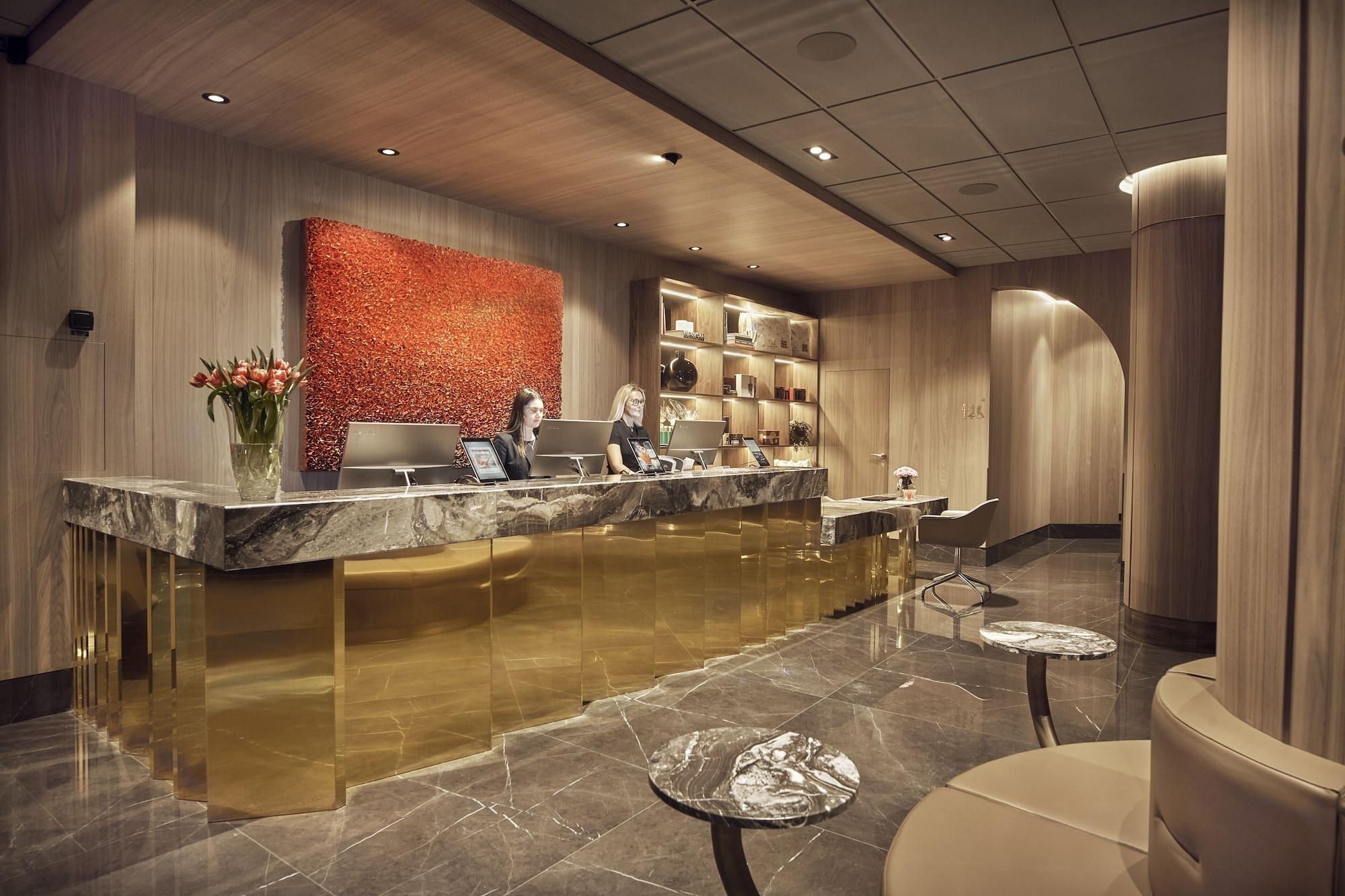 Vista Lobby Apartments at Hotel Riverton