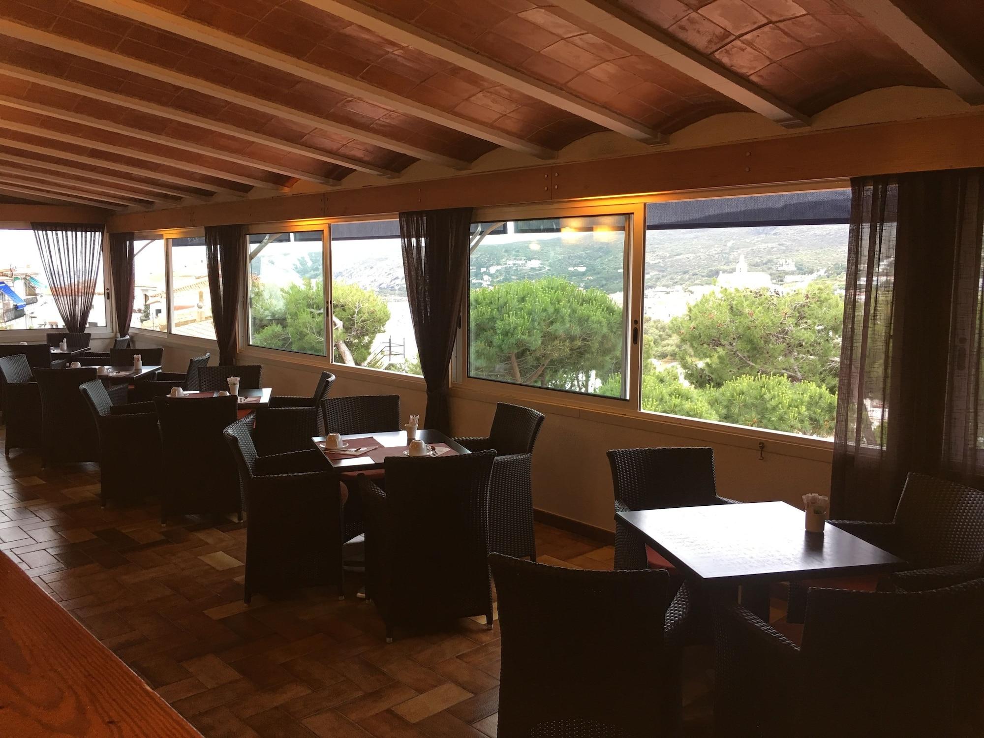 Bar/Salón S' Aguarda