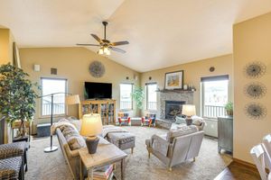 Alquiler Vacacional - Spearfish Retreat w/ Fireplace + Mountain Views!