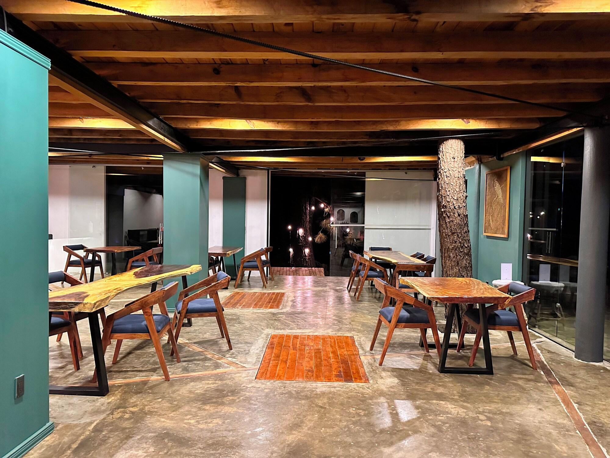 Restaurant PINE TREE Hotel Boutique & Cabañas