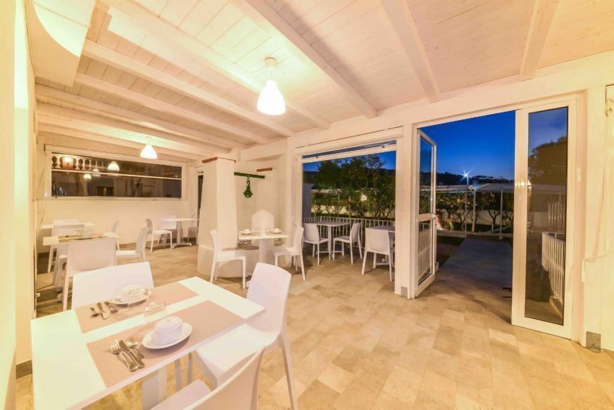 Vista Lobby Villa D'Amato