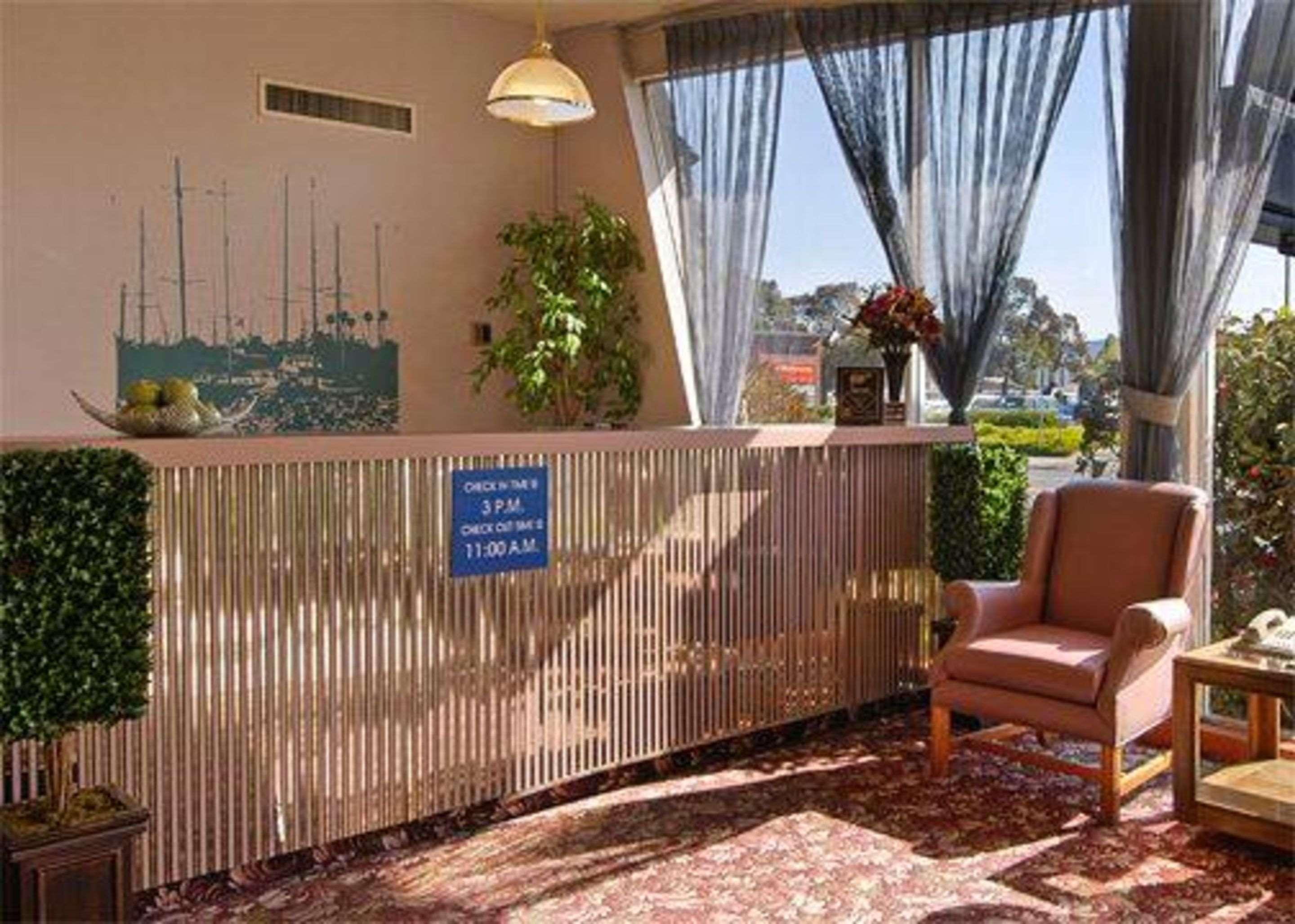 Vista Lobby Rodeway Inn Alameda-Oakland