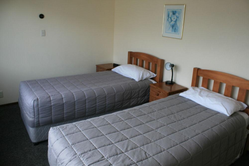 Arcadian Motel by null