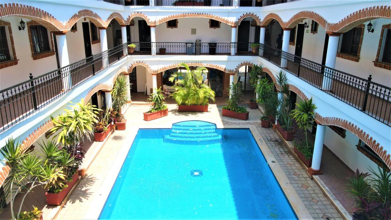 Vista Piscina Hotel Colonial Playa del Carmen
